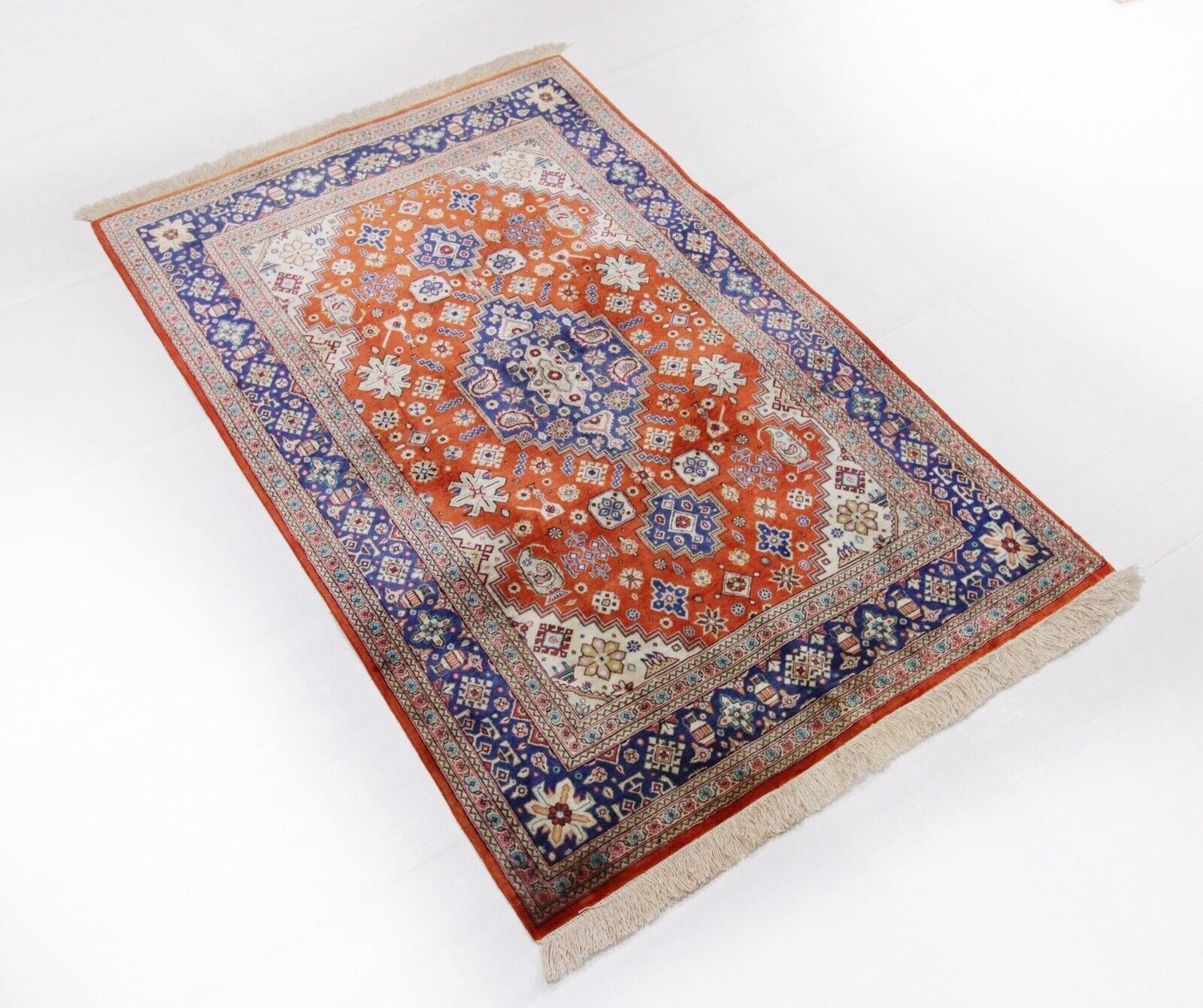Original Handgeknüpfter Perserteppich Ghom, Qom – 123 cm x 80 cm, Reine Seide, 100% Handgeknüpft, handgeknüpft, Perserteppich