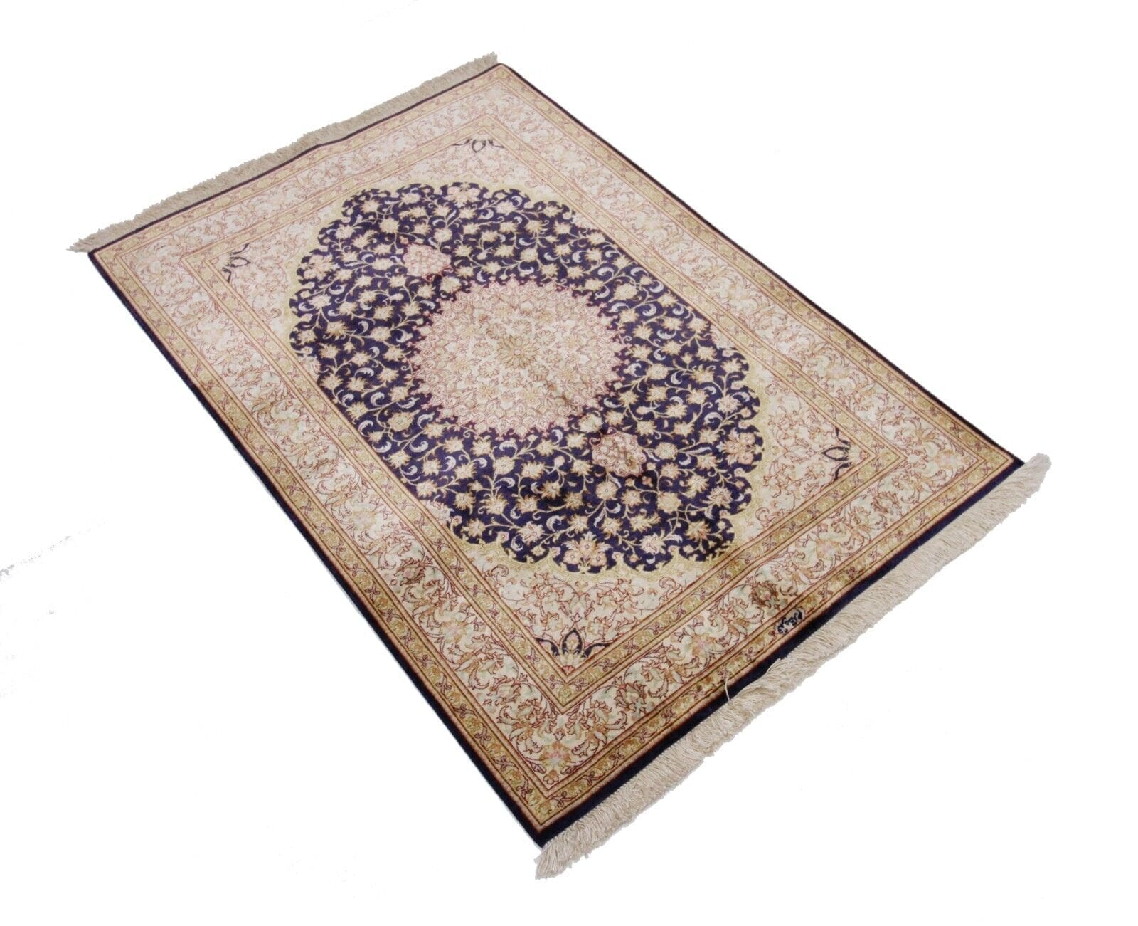 Original Handgeknüpfter Perserteppich Ghom, Qom - Reine Seide 118 cm x 81 cm, 100% Handgeknüpft, einzigartige Kunstfertigkeit, handgeknüpft, Perserteppich