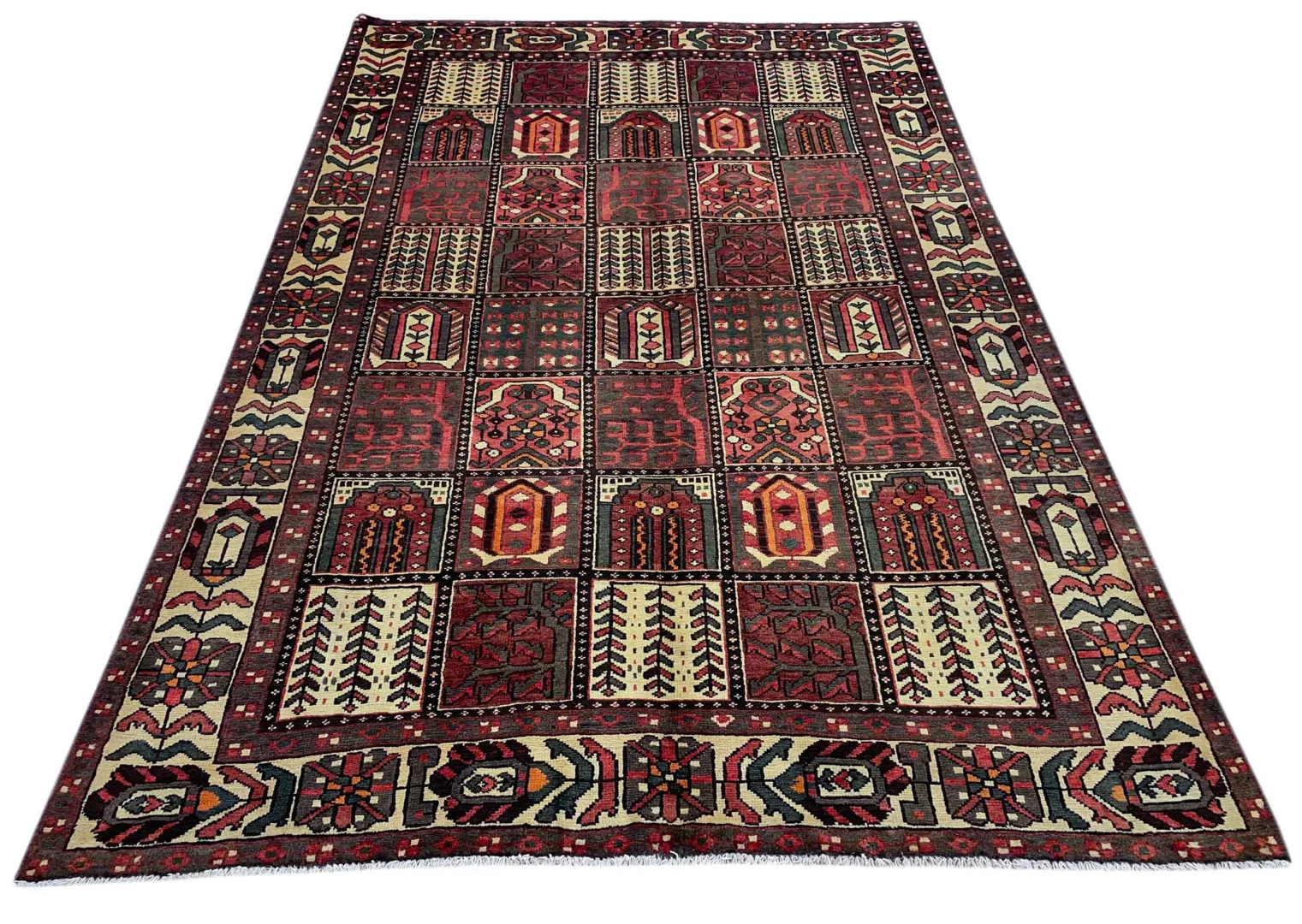 Bakhtiar Teppich 303 x 200 cm - 150.000 - 200.000 Knoten/m² - Widerstandsfähig & Belastbar - Gartenmuster "Kheshti" mit Naturfarben in Rot, Braun und Creme - handgeknüpft