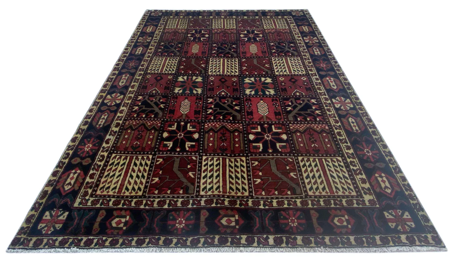 Bakhtiar Teppich 307 x 210 cm - Knotendichte 150.000-200.000 Knoten/m² - Widerstandsfähig mit Gartenmustern in rot, braun und creme - handgeknüpft - Perserteppich