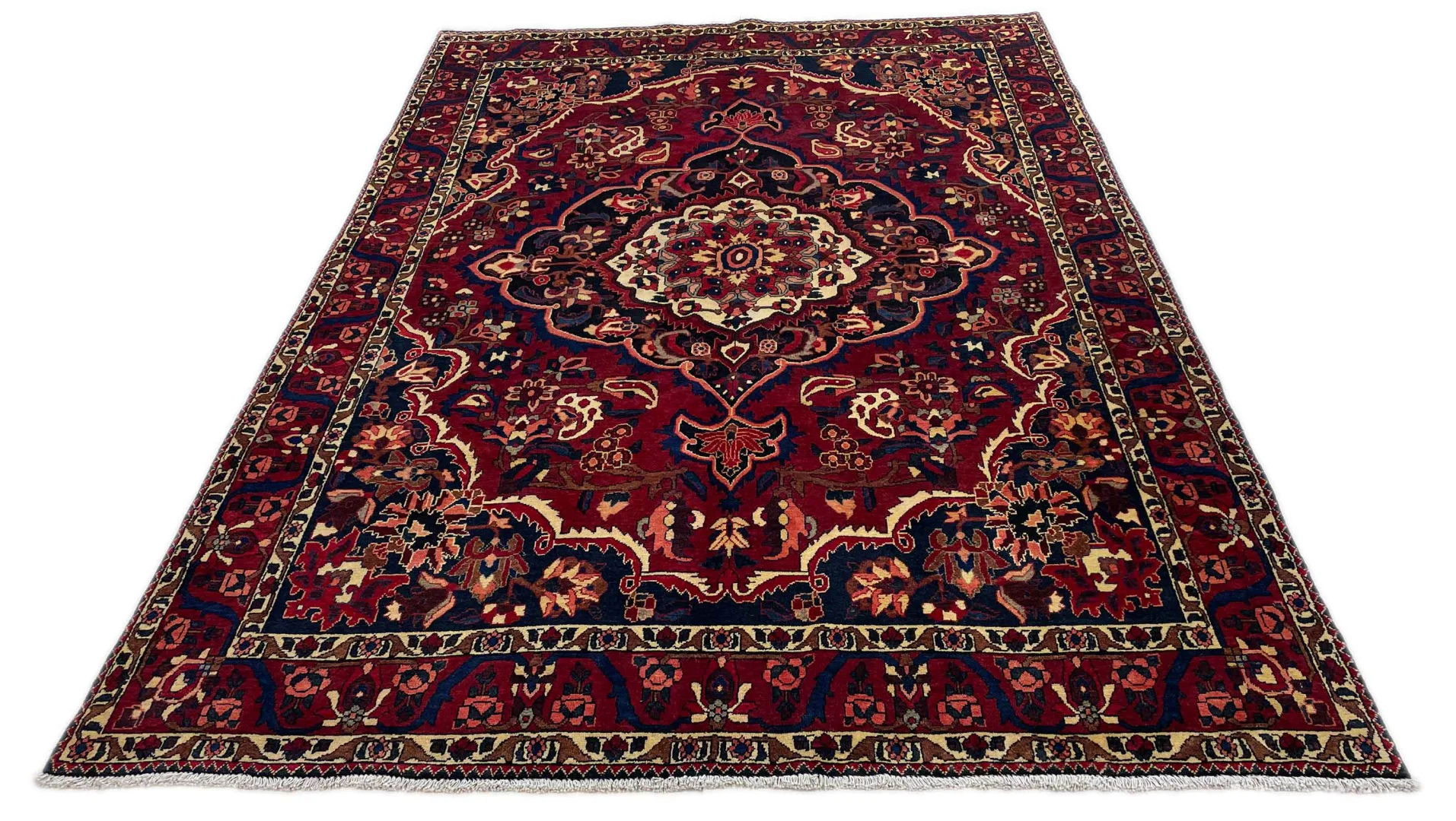 Bakhtiar Perserteppich 315 x 215 cm, Knotendichte 150.000 - 200.000, Gartenmuster mit Pflanzen- und Tiermotiven, kräftige und weiche Wolle, handgeknüpft