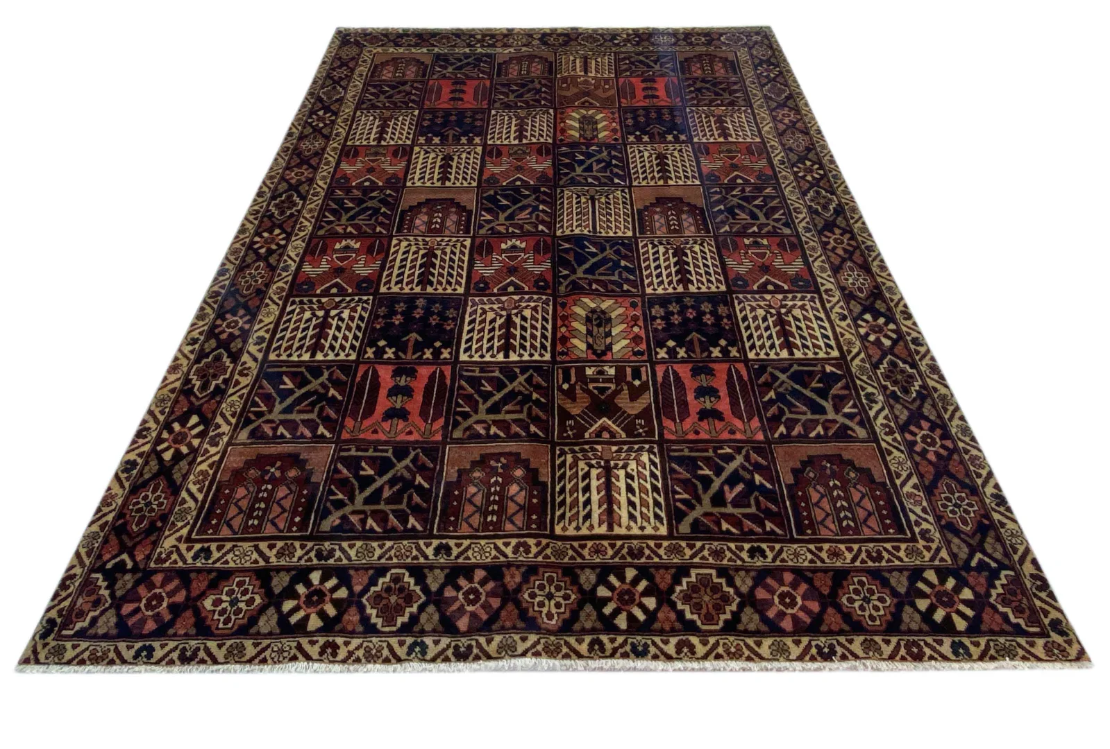 Bakhtiar Teppich 315 x 210 cm - Kheshti Gartenmuster in Rot, Braun und Creme, 150.000 - 200.000 Knoten/m², handgeknüpft, Perserteppich