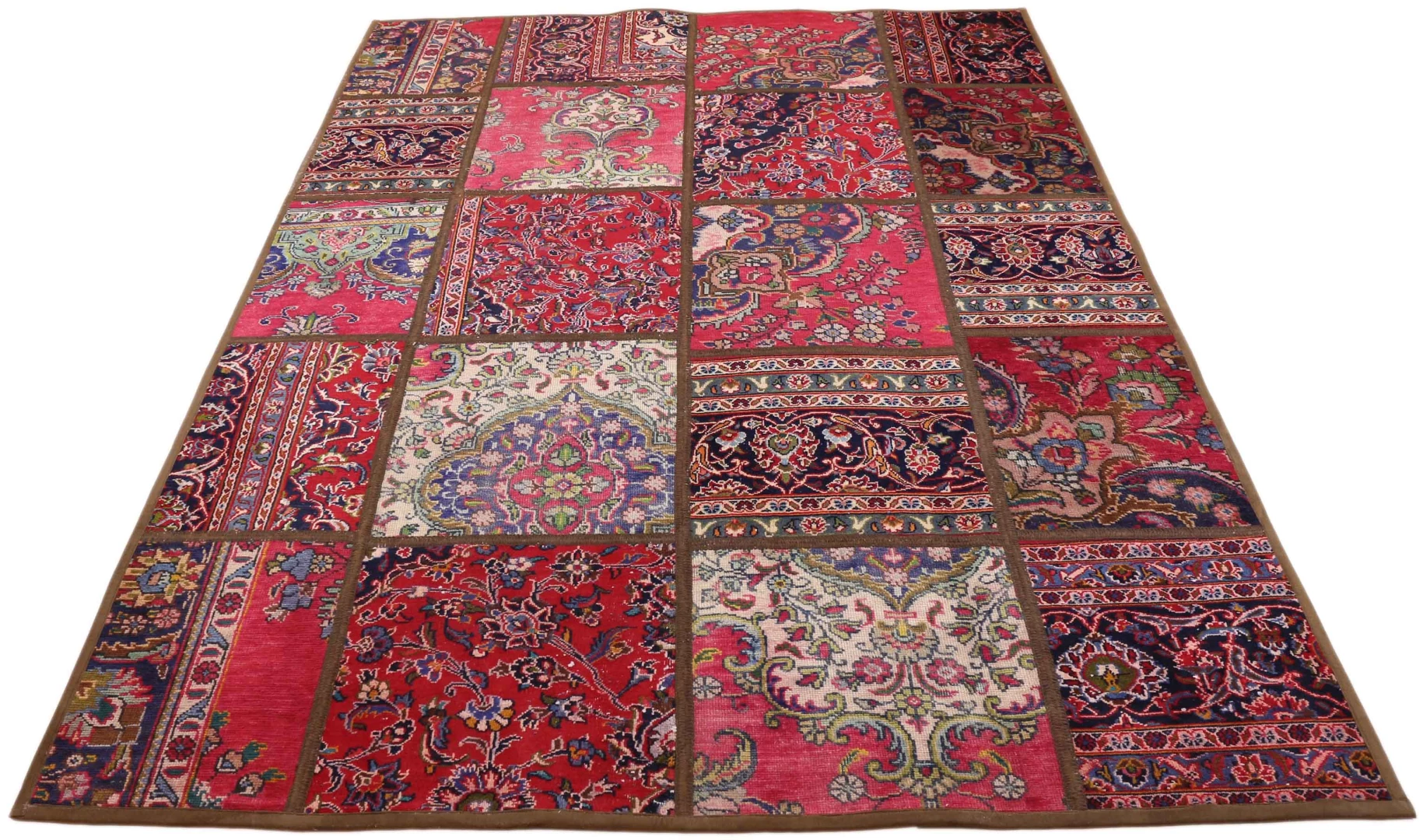 Patchwork-Teppich 240 x 170 cm – Handgeknüpftes Kunstwerk aus alten Orientteppichen mit geometrischen Mustern und natürlichen Farben, einzigartig und modern. Handgeknüpft,...