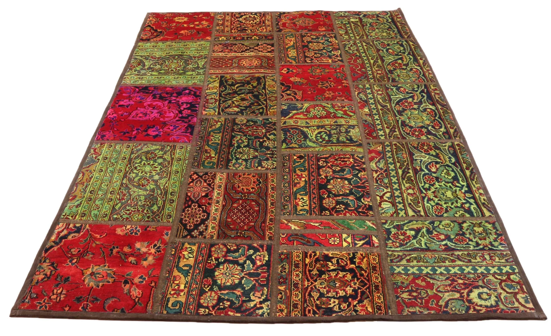 Patchwork-Teppich 243 x 162 cm – Geometrisches Design aus handgeknüpften Orientteppichen, kunstvoll zusammengenäht, mit natürlichen Farbtönen, einzigartiges Kunstwerk