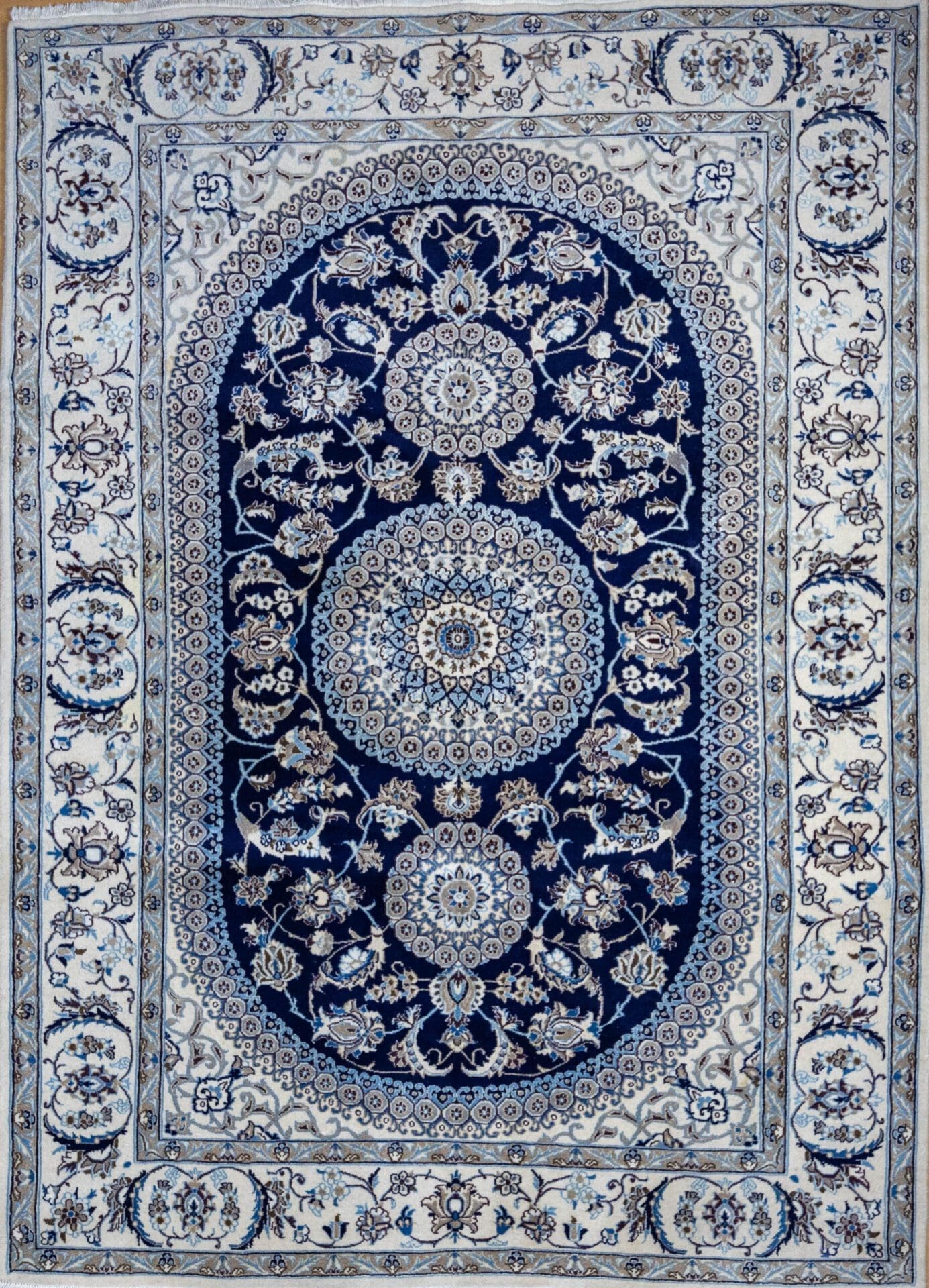 W1(#410) 300x205cm Handgeknüpfter Nain Kashmari 12La Perserteppich | Lachak-Toranj Medaillon mit Seide