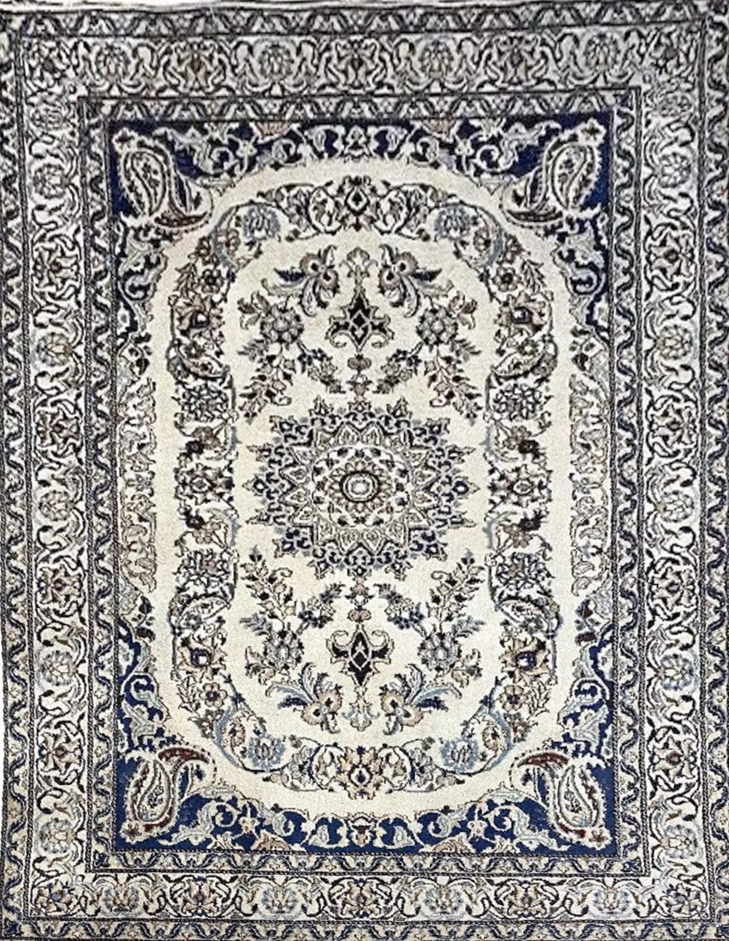 Beiger Handgeknüpfter Top Nain Perserteppich mit Seide, 240x160 cm, 8mm Florhöhe – Luxuriöses Design für jeden Raum, handgeknüpft, Perserteppich