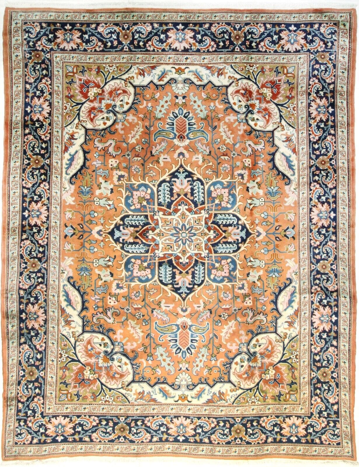 Handgeknüpfter Heriz Perserteppich 360x285 cm - Qualität & Stil
