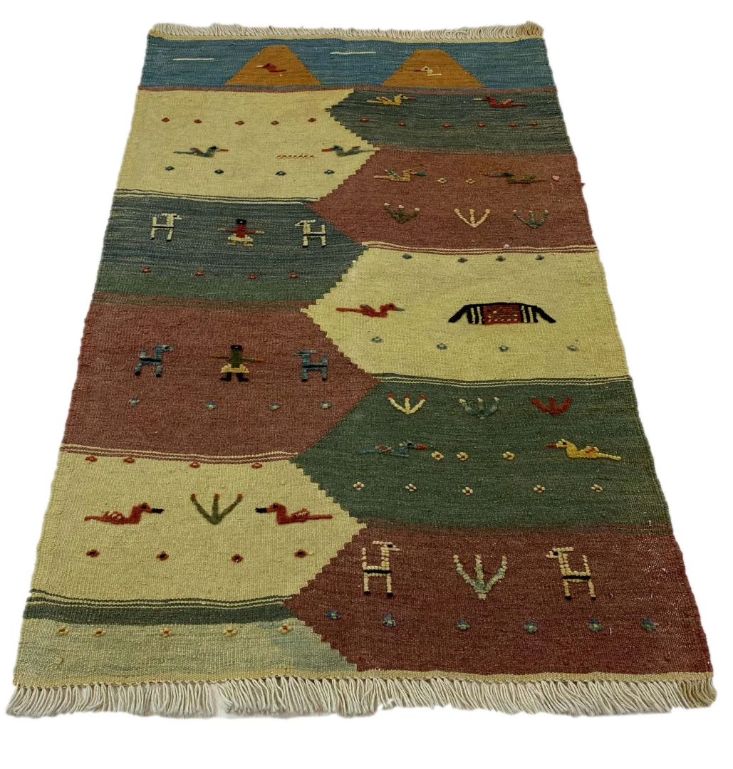 Handgewebter Kelim 117 x 75 cm aus Fars, vielseitig als Wandbehang