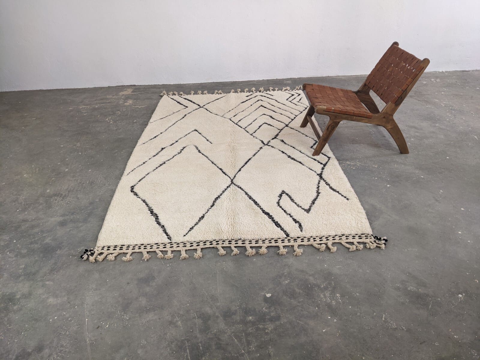 Berber Teppich 270 x 165 cm Naturweiß Geometrisch Handgeknüpft