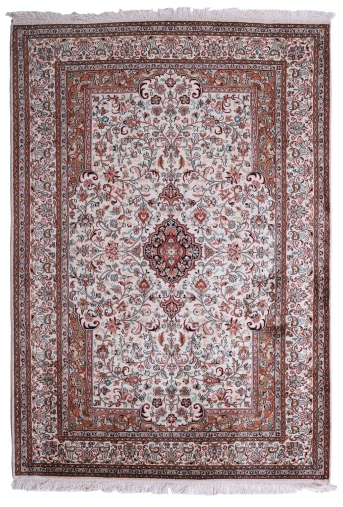 Handgeknüpfter Orientteppich 187x130 cm, 550000 Knoten, Floral Seide