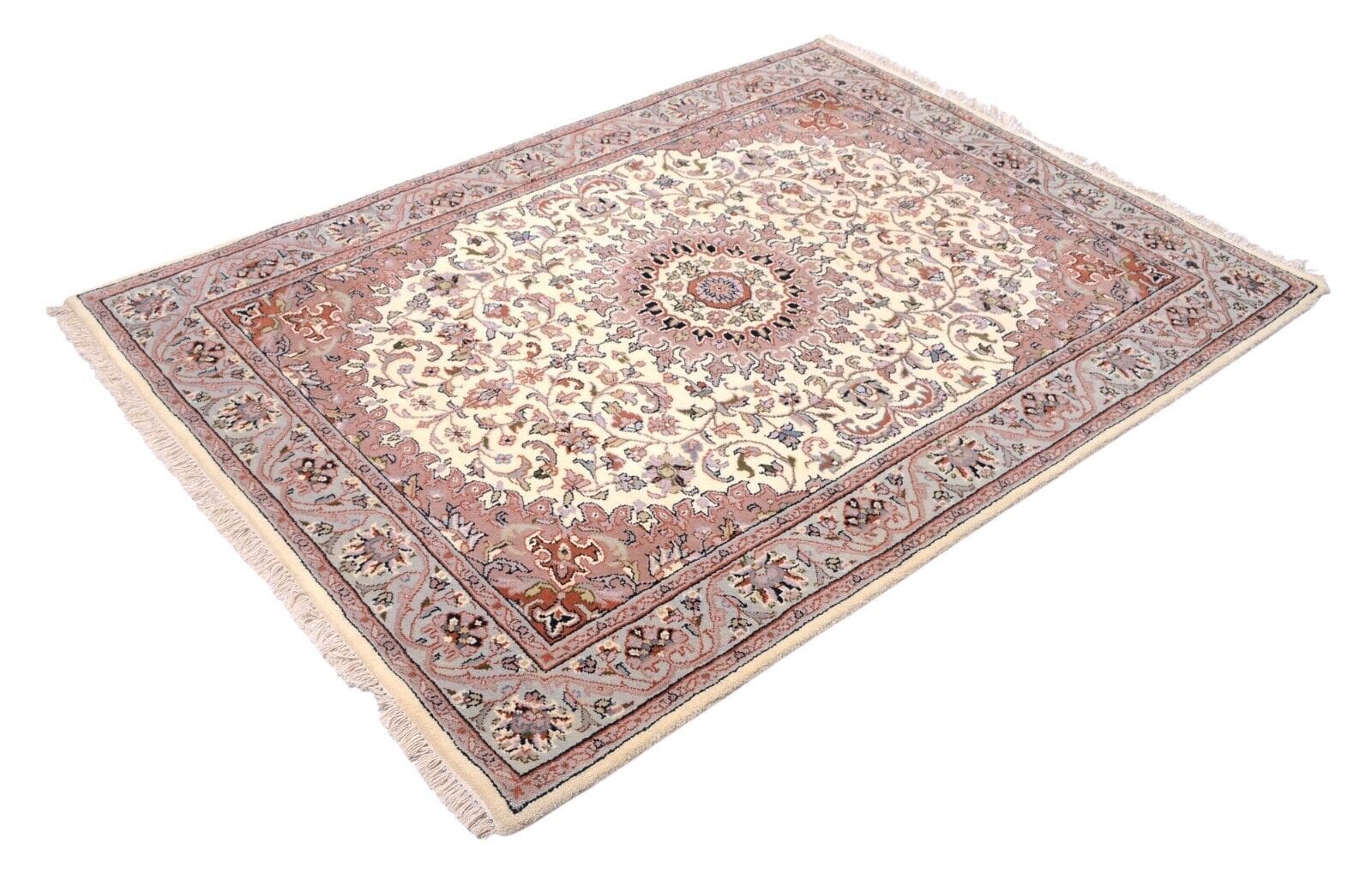 Handgeknüpfter Orientteppich 192x140 cm, 139.000 Knoten, beige