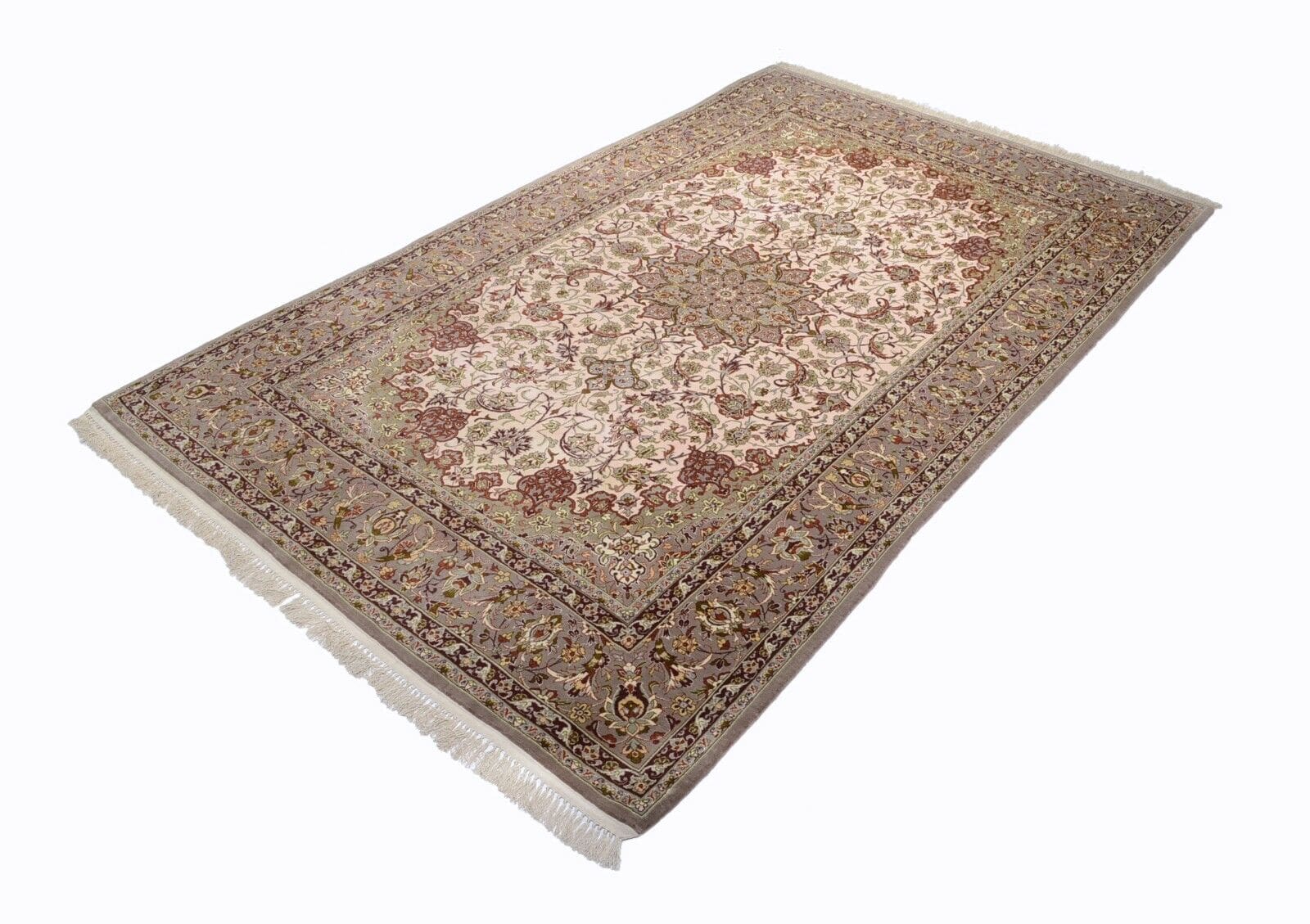Isfahan Orientteppich 234 x 150 cm, 800.000 Knoten, handgeknüpft
