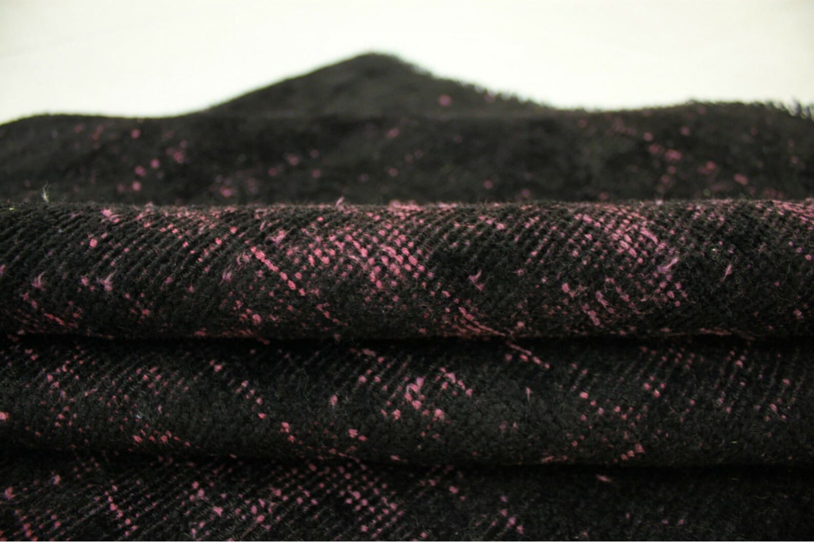 Vintage Orientteppich 200x99cm Schwarz Pink, handgeknüpft