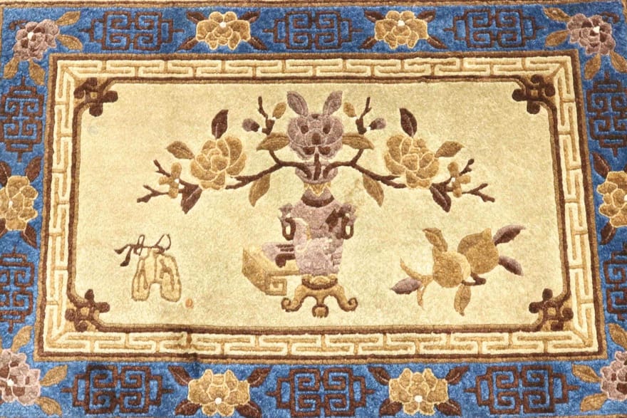 Eleganter China Seidenteppich 77x56 cm – handgeknüpft, Luxus-Design