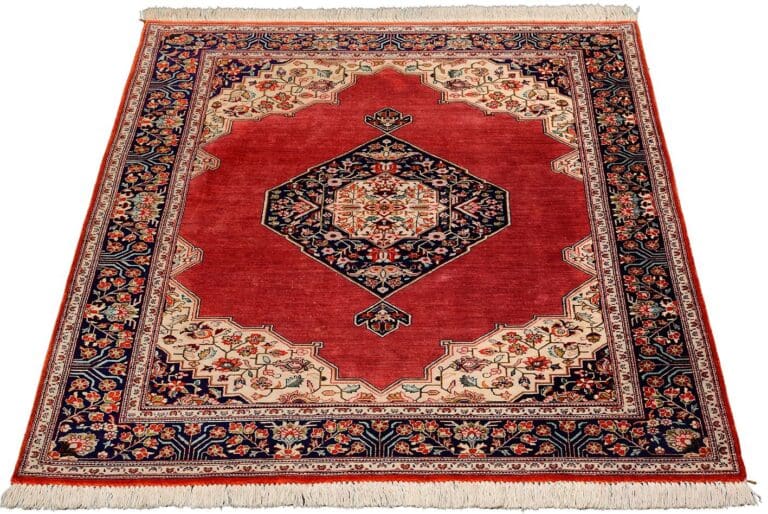 Ghom Teppich 104 x 142 cm, florale Muster, 600k Knoten, handgeknüpft