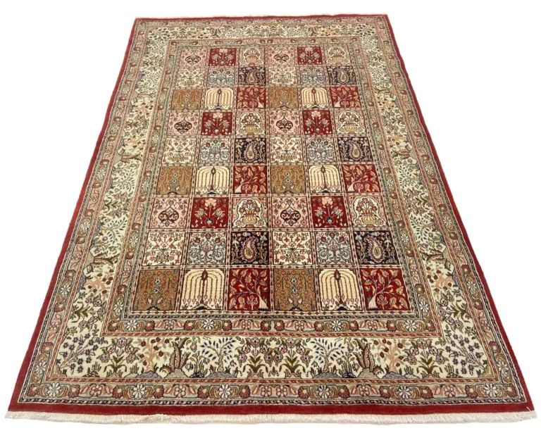 Orientteppich Moud 260 x 169 cm, Herati-Muster, 360000 Knoten, handgeknüpft