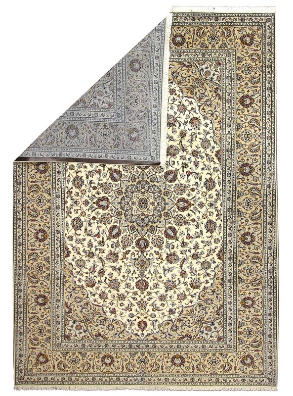 Kashan Teppich 320x243 cm, cremefarbener Hintergrund, handgeknüpft