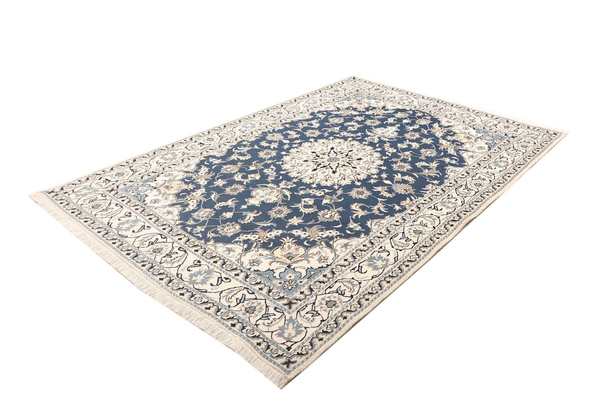 Nain Teppich 171 x 247 cm, handgeknüpft, florales Design, Perserteppich