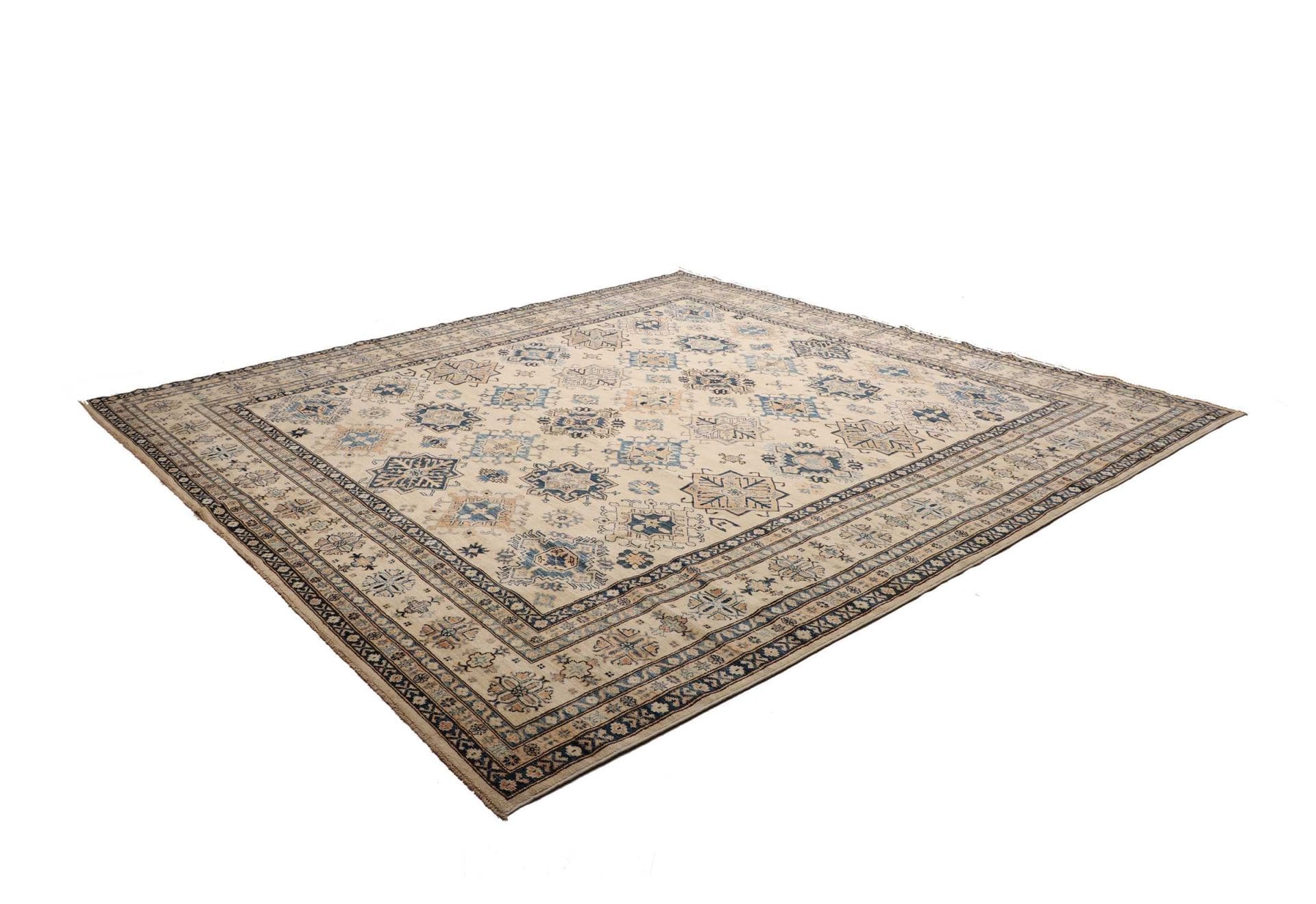 Kazak Orientteppich 305 x 307 cm, Schurwolle, handgeknüpft