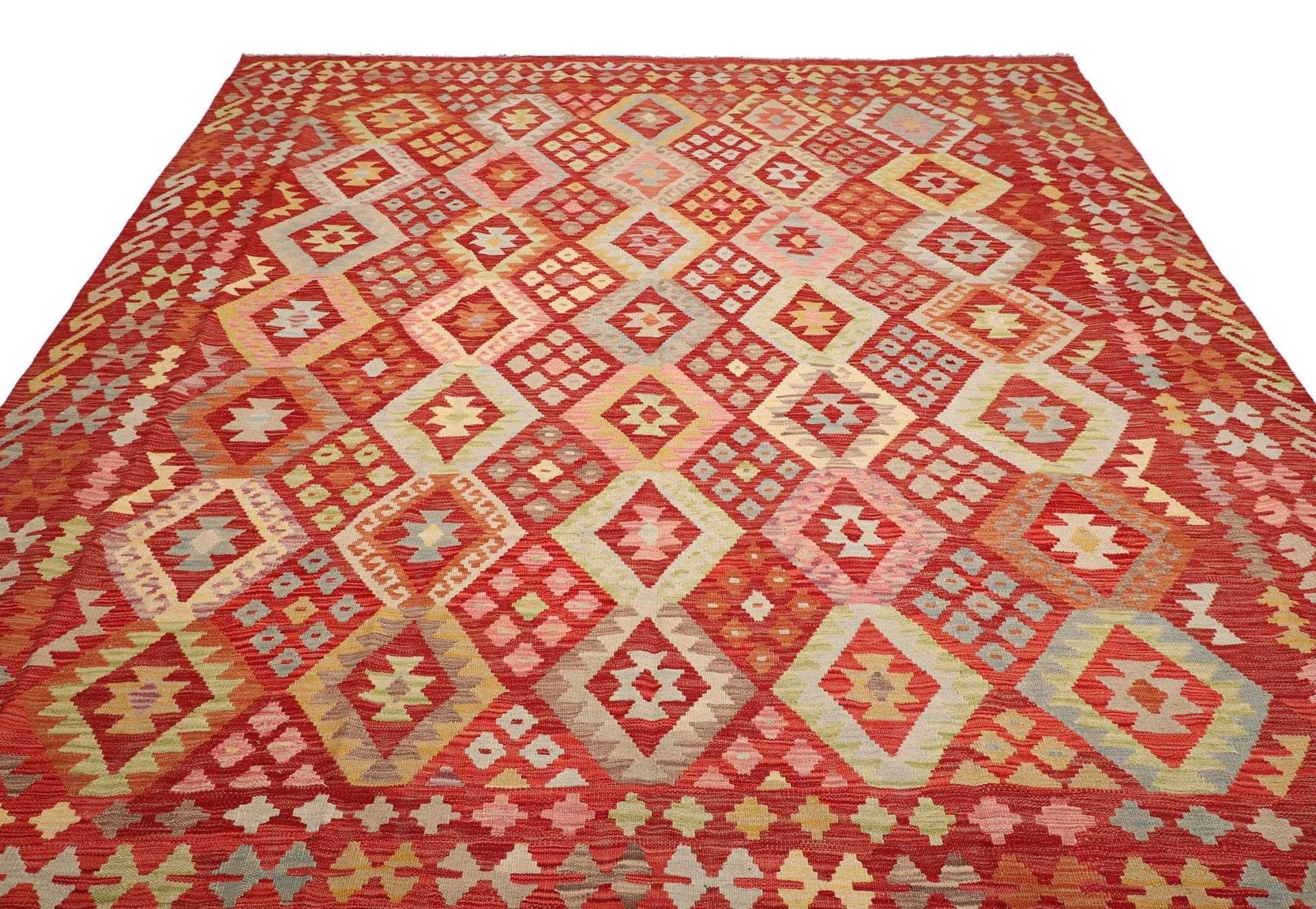 (Verkauft) Kelim 256 x 297 cm – Handgewebt – Rustikaler Orientteppich