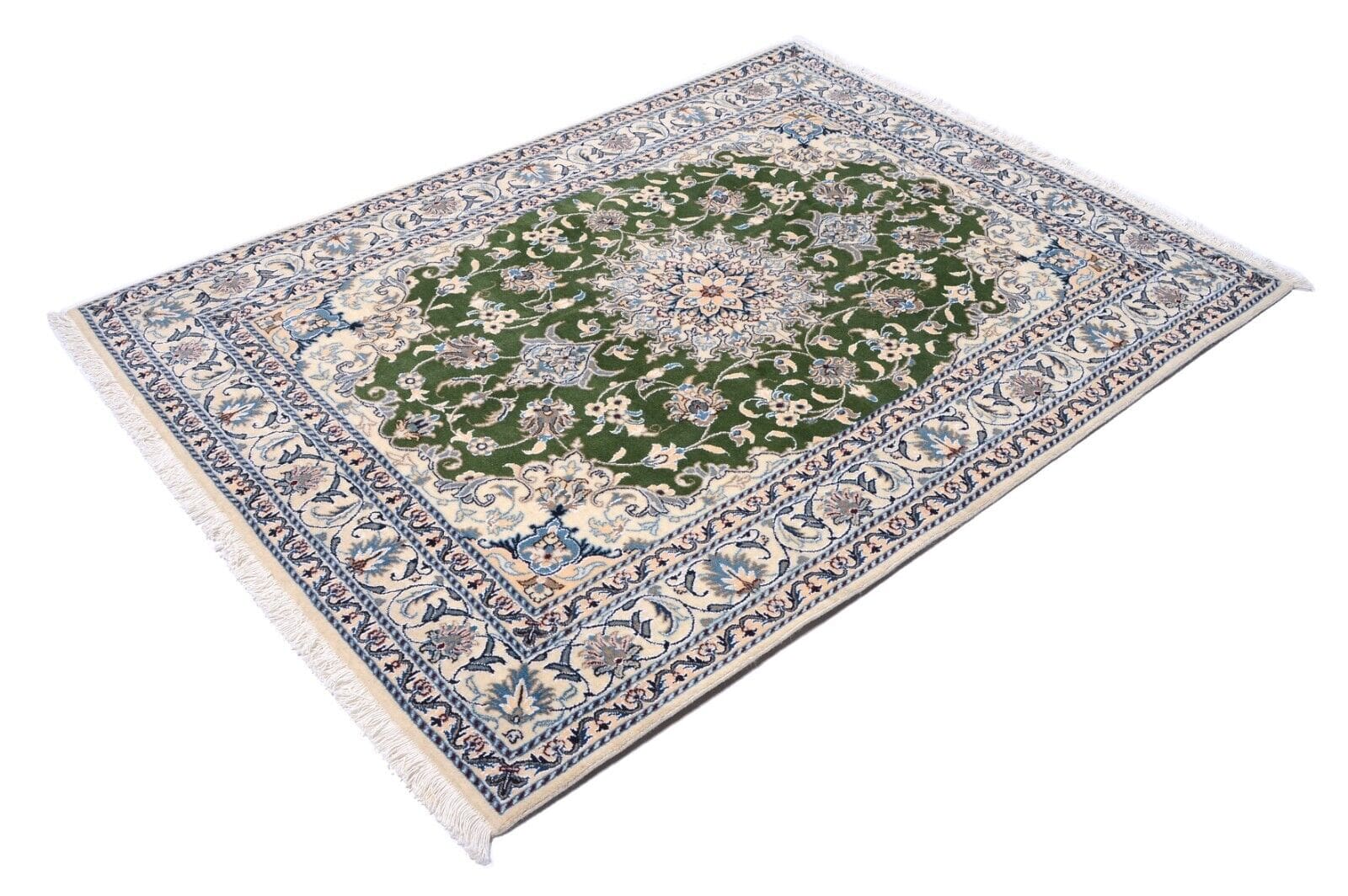 Handgeknüpfter Perserteppich Nain 202 x 150 cm, 300.000 Knoten, Grün