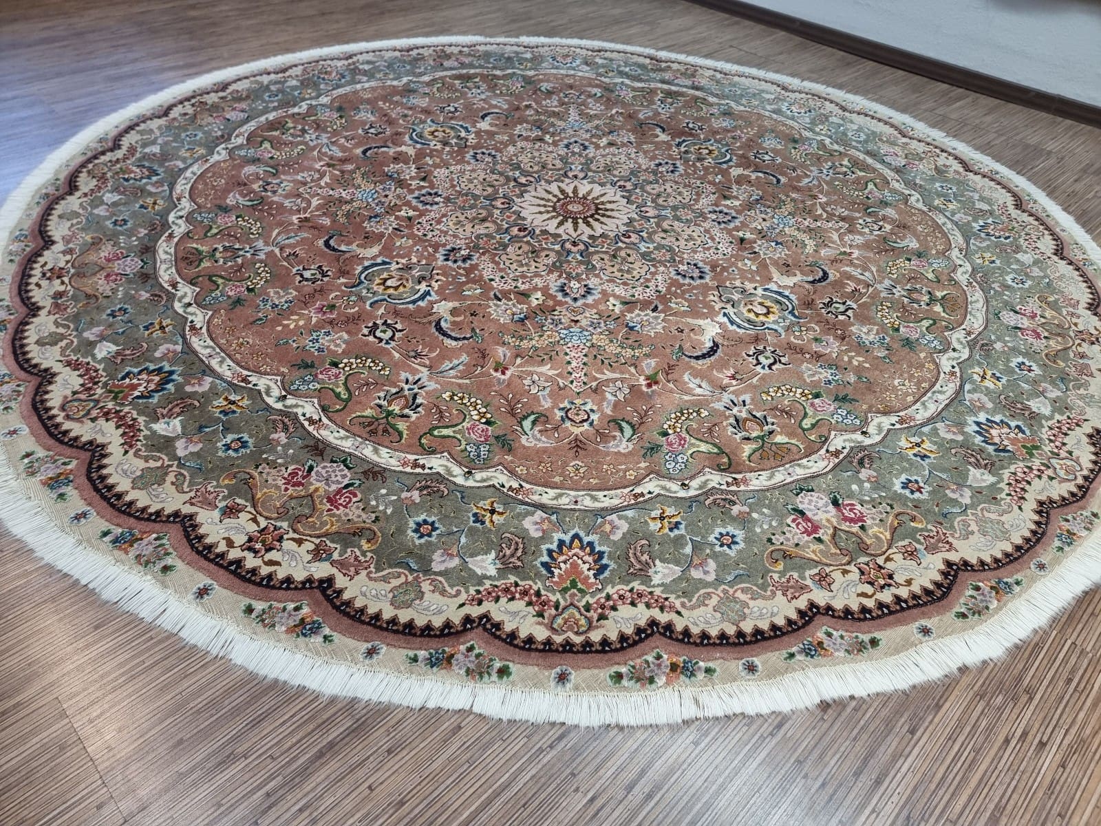 Wunderschöner Persischer Täbriz Teppich Durchmesser 257cm, handgeknüpft, Seide H1