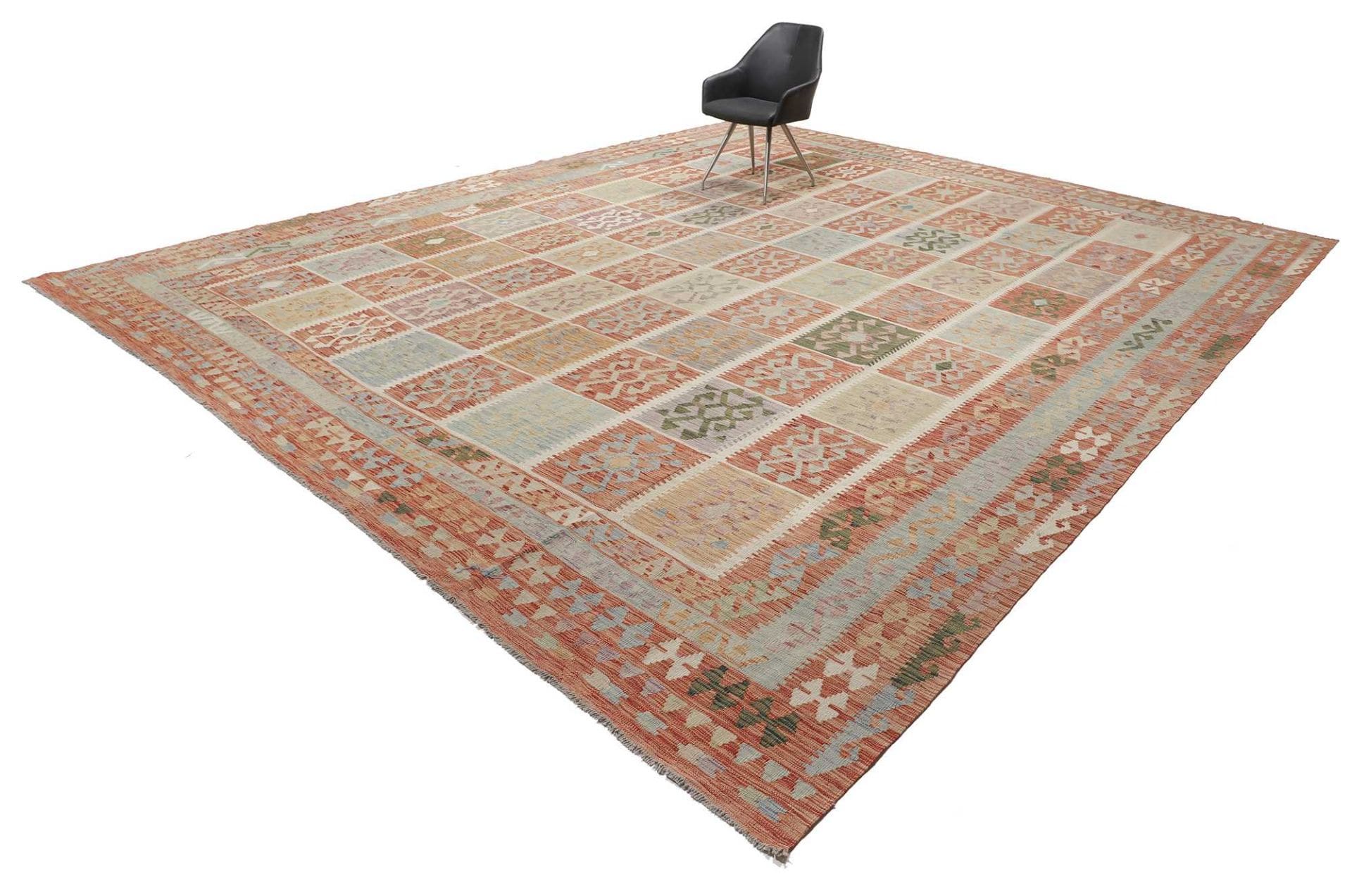 Kelim Teppich 407x496cm, handgewebt, rustikales Flair, Wolle