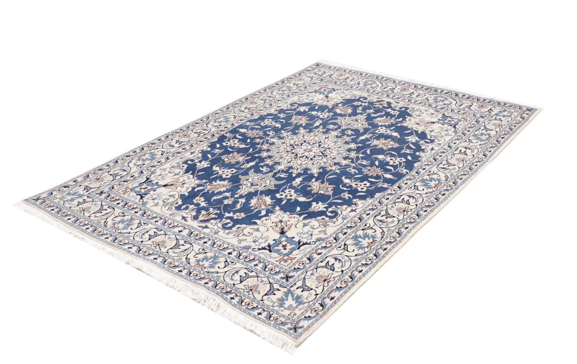 Nain Teppich 147 x 200cm – florale Muster, Schurwolle, handgeknüpft