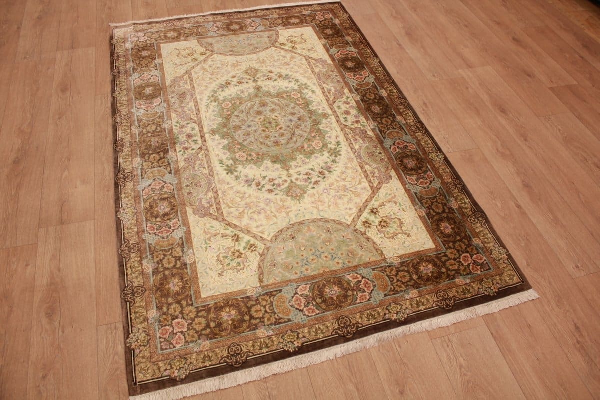 Seiden Teppich Ghom 212x136 cm, Elfenbein, handgeknüpft, Perserteppich