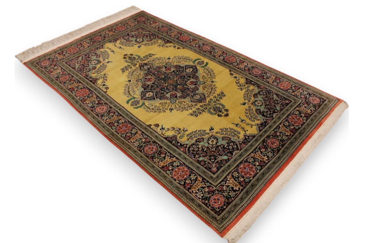 Antiker Seidenteppich Ghom 204x139 cm Gold, handgeknüpft, Perserteppich