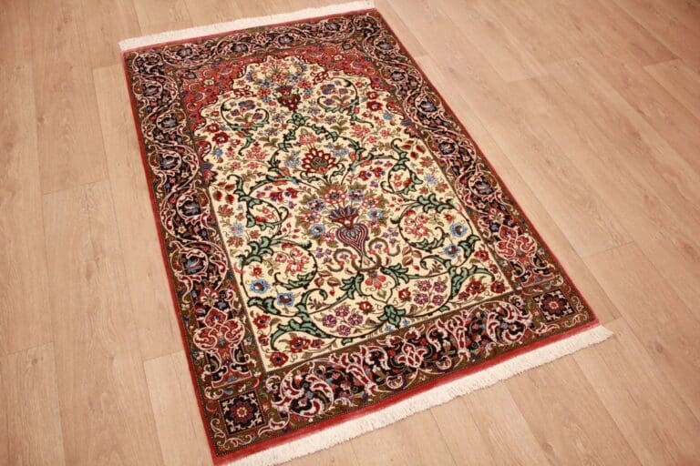 Orientteppich Ghom 158x103 cm Beige, feine Seide, handgeknüpft
