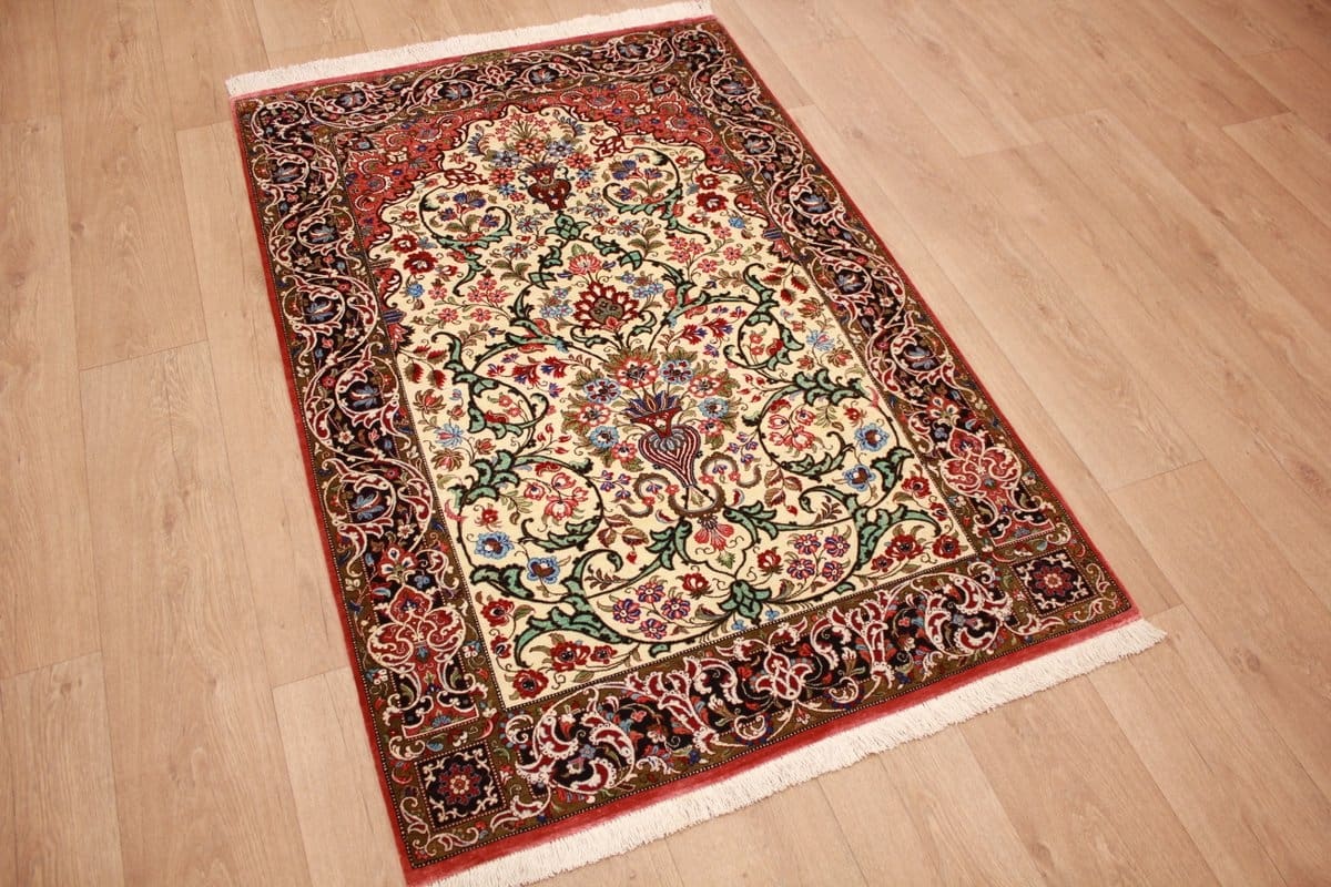 Orientteppich Ghom 158x103 cm Beige, feine Seide, handgeknüpft