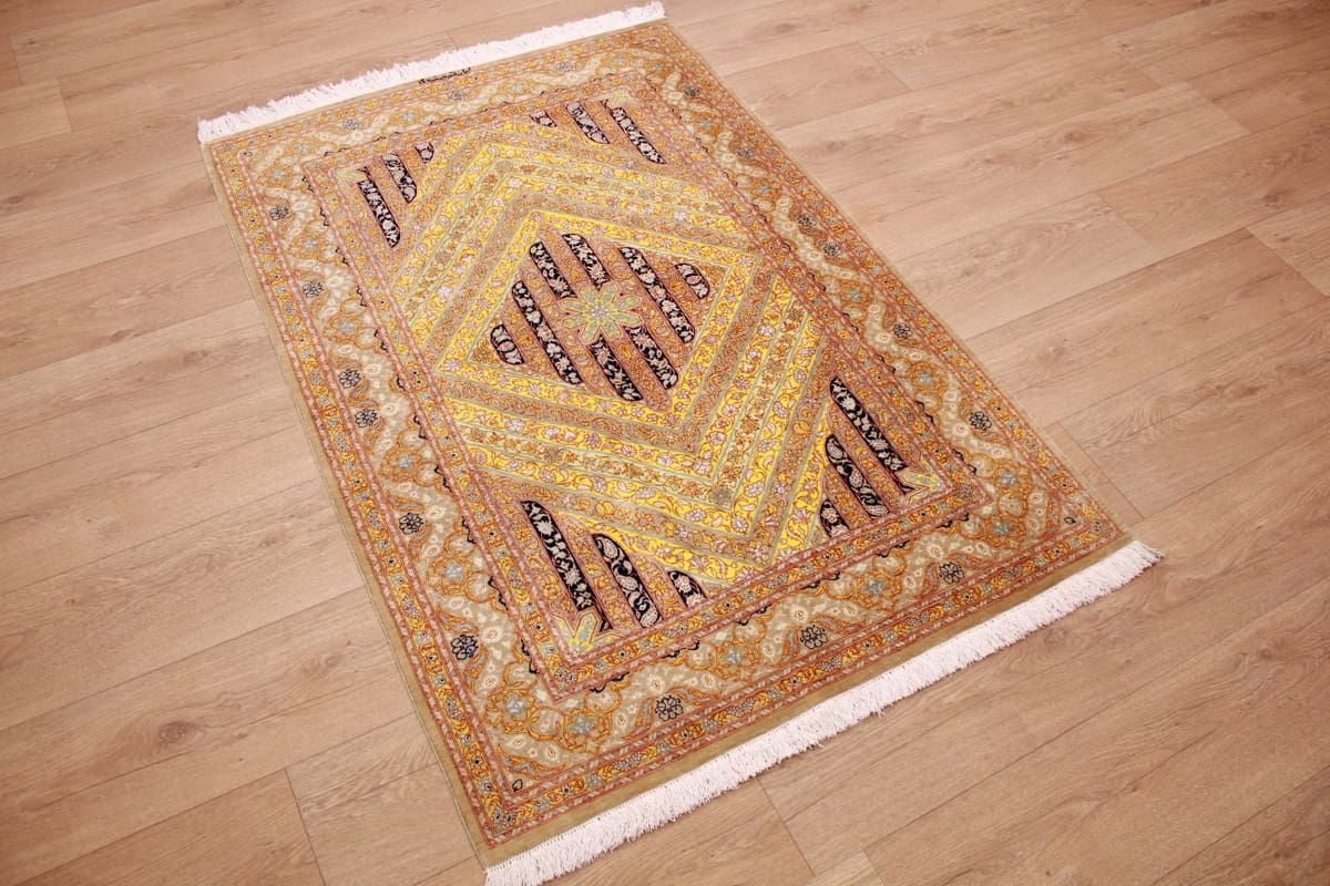 Ghom Seidenteppich 149x99 cm Gold, harmonische Naturfarben, handgeknüpft