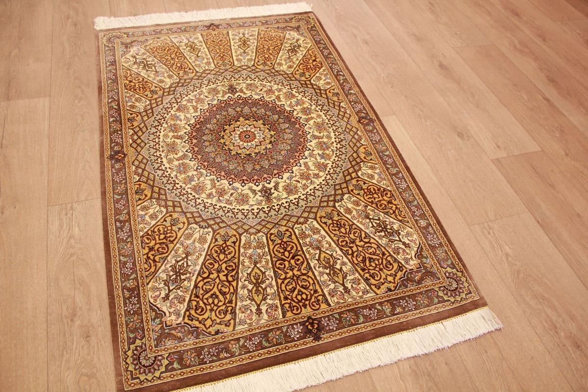 Perser Teppich Ghom Seidenteppich 129x85 cm Elfenbein Royal handgeknüpft