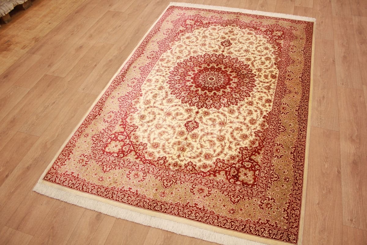 Perser Teppich Ghom Seide 245x160 cm Beige, harmonische Farben, handgeknüpft