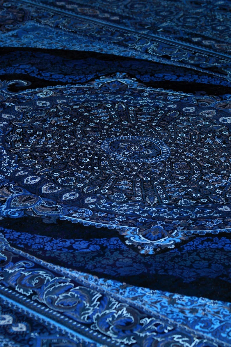 Qilim Erami Kryevepër e Qilimave Origjinalë të Mëndafshtë Erami Ghom nga Hossein Erami Koleksioni i Qilimave Persik të Mëndafshtë Erami Qilim mëndafshi Ghom i punuar me dorë Qilim mëndafshi origjinal persik nga Qom Qilim luksoz nga Irani – Punuar me dorë Partner Zyrtar: Luxonaria Carpet Bazaar Arti i Endjes së Qilimave Persik Qilim mëndafshi Qom – Kryevepër Persik ✨ Dizajn & Cilësi I lidhur me dorë nga mëndafshi natyral më i mirë Qilim ekskluziv luksoz persian Qilim premium për dizajn të brendshëm Modele klasike Ghom në mëndafsh Stoli persiane me elegancë moderne Dekor shtëpie me cilësi të lartë nga Persia Mjeshtëri mjeshtërore nga Irani Elegancë e përjetshme në mëndafsh Qilim mëndafshi për ambiente të sofistikuara Artikull për koleksionist – Qilim mëndafshi persian 🌿 Histori & Trashëgimi Arti i qilimave i transmetuar brez pas brezi Trashëgimia e qilimave persian që nga viti 1930 Tradita e familjes Erami I lidhur me dorë në Qom – Që nga viti 1930 Mjeshtëri iraniane në përsosmëri Dizajn autentik persian Tradita takon inovacionin Arti i endjes së mëndafshit persian Qilim Erami Kryevepër e Qilimave Origjinalë të Mëndafshtë Erami Ghom nga Hossein Erami Koleksioni i Qilimave Persik të Mëndafshtë Erami Qilim mëndafshi Ghom i punuar me dorë Qilim mëndafshi origjinal persik nga Qom Qilim luksoz nga Irani – Punuar me dorë Partner Zyrtar: Luxonaria Carpet Bazaar Arti i Endjes së Qilimave Persik Qilim mëndafshi Qom – Kryevepër Persik ✨ Dizajn & Cilësi I lidhur me dorë nga mëndafshi natyral më i mirë Qilim ekskluziv luksoz persian Qilim premium për dizajn të brendshëm Modele klasike Ghom në mëndafsh Stoli persiane me elegancë moderne Dekor shtëpie me cilësi të lartë nga Persia Mjeshtëri mjeshtërore nga Irani Elegancë e përjetshme në mëndafsh Qilim mëndafshi për ambiente të sofistikuara Artikull për koleksionist – Qilim mëndafshi persian 🌿 Histori & Trashëgimi Arti i qilimave i transmetuar brez pas brezi Trashëgimia e qilimave persian që nga viti 1930 Tradita e familjes Erami I lidhur me dorë në Qom – Që nga viti 1930 Mjeshtëri iraniane në përsosmëri Dizajn autentik persian Tradita takon inovacionin Arti i endjes së mëndafshit persian
