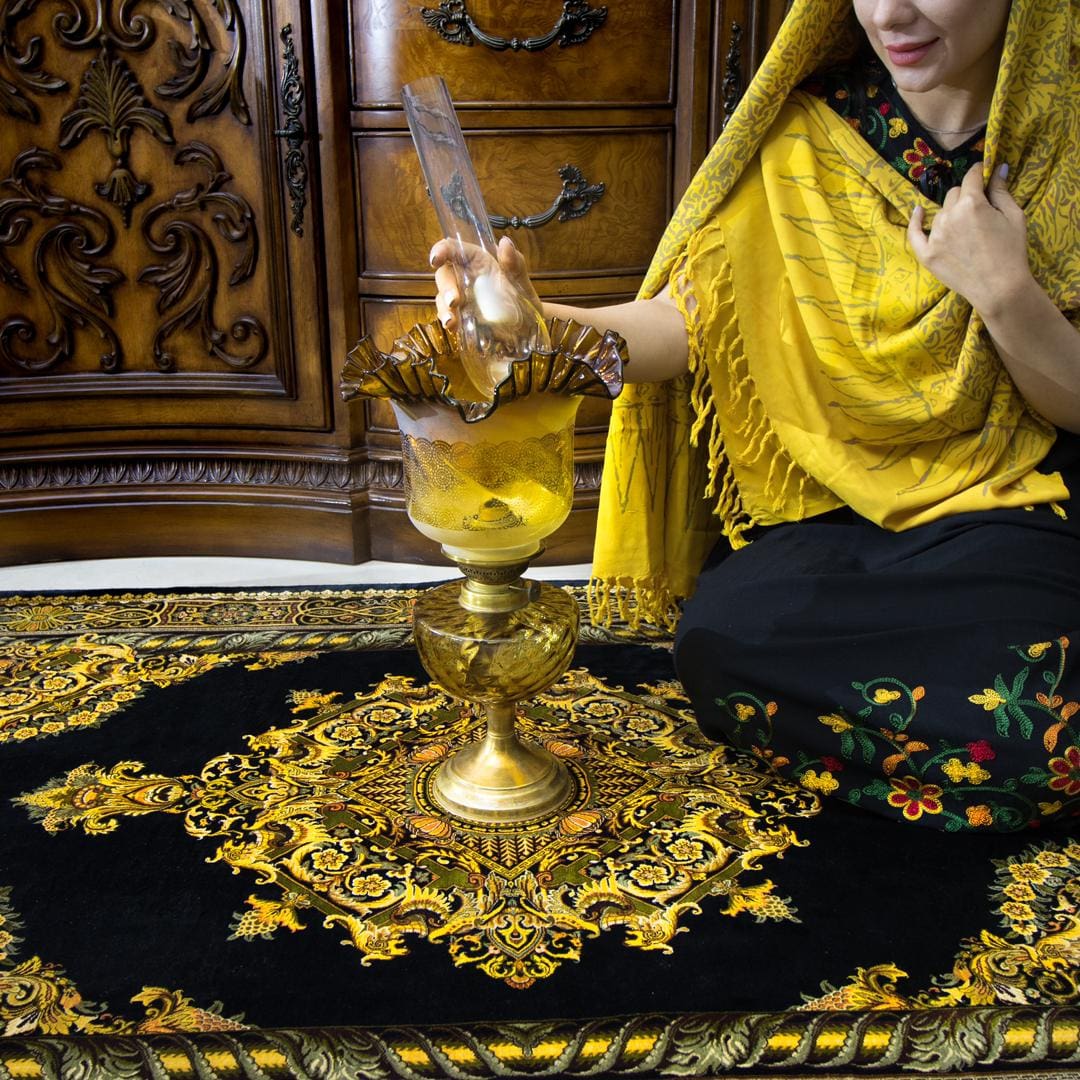 Të përgjithshme (Markë dhe Origjina): Qilim Erami Erami Ghom Hossein Erami Qilim mëndafshi Erami Qilim mëndafshi Ghom Qilim mëndafshi persian Qilim i lidhur me dorë Irani Luxonaria Qilima Partner Arti i Qilimave Persian Qim Qilim mëndafshi Qom Dizajni dhe Cilësia: I lidhur me dorë nga mëndafshi i pastër Qilim persian më i mirë Qilim luksoz për dizajn të brendshëm Modele klasike Ghom Stoli persiane Dekor ekskluziv për shtëpi Artizanat persian Elegancë e përjetshme në mëndafsh Qilim mëndafshi për ambiente luksoze të brendshme Artikull koleksionisti Historia dhe Trashëgimia e Qilimave Persian: Arti i qilimave për breza Trashëgimia e Endjes Persian Tradita e Familjes Erami Prodhuar në Qom që nga viti 1930 Artizanat iranian Dizajn autentik persian Tradita takon Artin Modern persian të Endjes së Mëndafshit Të përgjithshme (Markë dhe Origjina): Qilim Erami Erami Ghom Hossein Erami Qilim mëndafshi Erami Qilim mëndafshi Ghom Qilim mëndafshi persian Qilim i lidhur me dorë Irani Luxonaria Qilima Partner Arti i Qilimave Persian Qim Qilim mëndafshi Qom Dizajni dhe Cilësia: I lidhur me dorë nga mëndafshi i pastër Qilim persian më i mirë Qilim luksoz për dizajn të brendshëm Modele klasike Ghom Stoli persiane Dekor ekskluziv për shtëpi Artizanat persian Elegancë e përjetshme në mëndafsh Qilim mëndafshi për ambiente luksoze të brendshme Artikull koleksionisti Historia dhe Trashëgimia e Qilimave Persian: Arti i qilimave për breza Trashëgimia e Endjes Persian Tradita e Familjes Erami Prodhuar në Qom që nga viti 1930 Artizanat iranian Dizajn autentik persian Tradita takon Artin Modern persian të Endjes së Mëndafshit