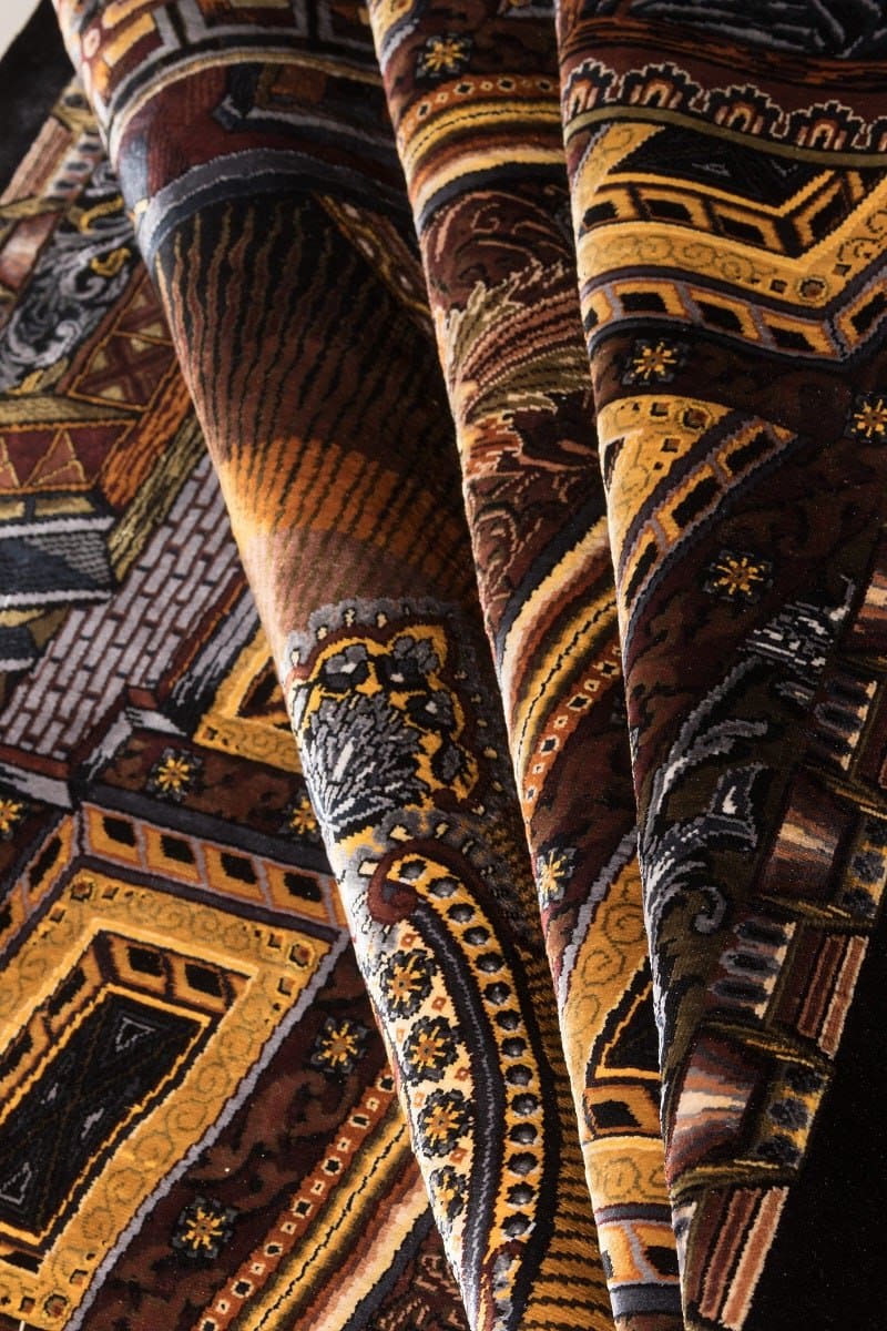 Qilim Erami Ghom Qilim mëndafshi persian Erami Qilim origjinal mëndafshi Erami nga Ghom Qilim i lidhur me dorë Erami Irani Koleksioni i qilimave Erami – Qilima mëndafshi Qom Tradita e qilimave familjar Hossein Erami Qilim mëndafshi persian nga Erami Qilim i punuar me dorë Erami – Prodhuar në Iran Luxonaria Carpet Bazaar x Partneriteti Erami Qilim mëndafshi Ghom – Kryevepër e Erami Qilim me nënshkrimin e Erami – Qom, Iran Qilim autentik persian nga Erami Erami Carpet Workshop Qilim arti persian Qom nga familja Erami ✨ Dizajni, cilësia dhe materiali (karakteristikat e produktit + Dizajni dhe luksi termat e kërkimit) I lidhur me dorë nga 100% mëndafsh i pastër Qilima ekskluzivë prej mëndafshi persian Qilim më i mirë prej mëndafshi Ghom për ambiente luksoze Qilim mëndafshi persian – Kryevepër e endur me dorë Modele klasike prej Ghom në mëndafsh Stoli dhe dizajne lulesh persiane Qilim luksoz për dizajn dhe dekorim të brendshëm Artizanat nga Persia – Mëndafsh dhe precizion Nyje e hollë – Qilim mëndafshi persian Elegancë e përjetshme në mëndafsh iranian Art i hollë qilimash për dizajn ekskluziv të shtëpisë Qilim i lidhur me dorë – Art qilimi persian me cilësi premium – Qilim mëndafshi tradicional dhe modern me autenticitet Artikull për Koleksionistë me Dizajn Qom – Qilim Persik me Edicion të Limituar, i Endur me Dorë, Qilim Luksoz Mëndafshi nga Qom, Qilim Persik i Finesë, mëndafsh – Trashëgimia Erami, Mjeshtëri Mjeshtërie nga Qom, Endje Origjinale Mëndafshi nga Punëtoria Erami 🌿 Histori, Trashëgimi dhe Kulturë (Tradita, Historia Familjare, Origjina dhe Vlerat) Breza të Kulturës së Qilimave Iraniane, Trashëgimia e Endjes Persiane që nga viti 1930, Tradita dhe Inovacioni – Familja Erami, Trashëgimia e Qilimave Erami – Përsosmëri e Endur me Dorë, Artizanat Iranian me Vizion Modern, Arti i Endjes së Mëndafshit Persian – Tradita Erami, Familja e Mjeshtrave Endës nga Qom, Punuar me Dorë me Pasion dhe Trashëgimi, Historia e Qilimave Persian – Linja Erami, Dizajn Autentik Persian nga Vëllezërit Erami, Arti i Qilimave Persian – Tradita Takon Modernitetin që nga viti 1930 – Qilima Mëndafshi Erami nga Qom, Qilima Persikë Mëndafshi të Punuar me Dorë për Koleksionistë, Endës Mjeshtra Persianë të Familjes Erami, Art i Përjetshëm i Endjes së Qilimave të Mëndafshit, Irani Partneritet në Evropë me Erami Carpet – Arti i Qilimave të Mëndafshit Qom