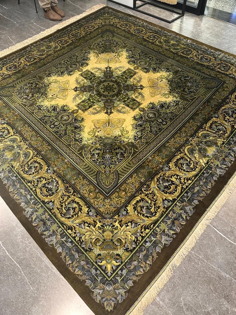 NEU 257×251 cm Handgeknüpfter Hossein Erami Ghom Seidenteppich „Versace – Green & Black“ | 6,45 m² | 66,3 Raj | 6.553.600 Knoten | 100 % Seide