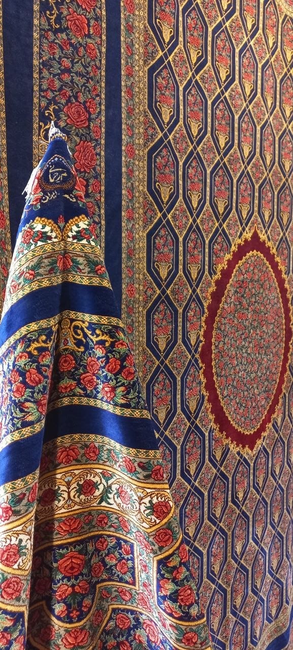 Rahmani Rose Ghom Qom Seidenteppich 2 Pertnerschaft in Europa mit Rahmani Rose Carpet – Der moderne Klassiker der Qom Seidenteppiche