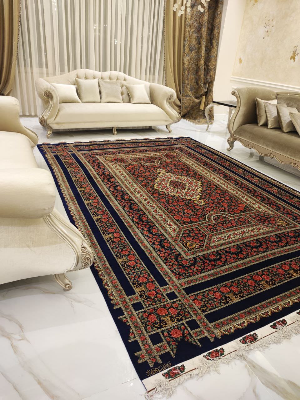 Rahmani Rose Ghom Qom Seidenteppich 7 Pertnerschaft in Europa mit Rahmani Rose Carpet – Der moderne Klassiker der Qom Seidenteppiche