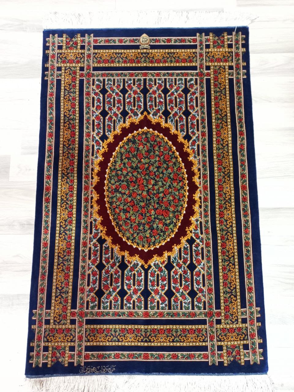 Rahmani Rose Ghom Qom Seidenteppich 19 Pertnerschaft in Europa mit Rahmani Rose Carpet – Der moderne Klassiker der Qom Seidenteppiche