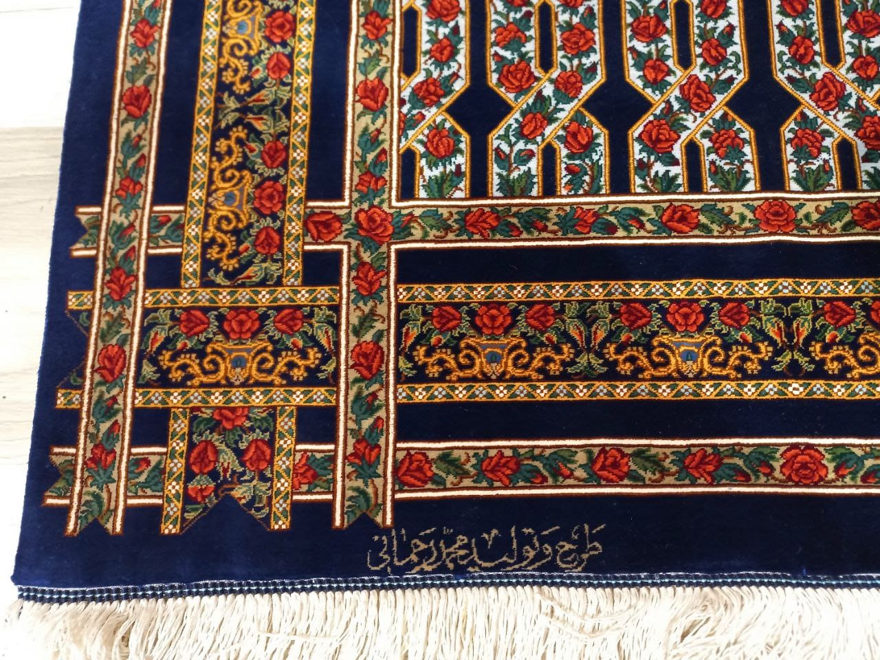 Rahmani Rose Ghom Qom Seidenteppich 22 Pertnerschaft in Europa mit Rahmani Rose Carpet – Der moderne Klassiker der Qom Seidenteppiche