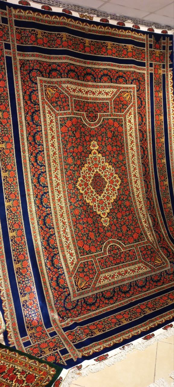 Rahmani Rose Ghom Qom Seidenteppich 51 Pertnerschaft in Europa mit Rahmani Rose Carpet – Der moderne Klassiker der Qom Seidenteppiche