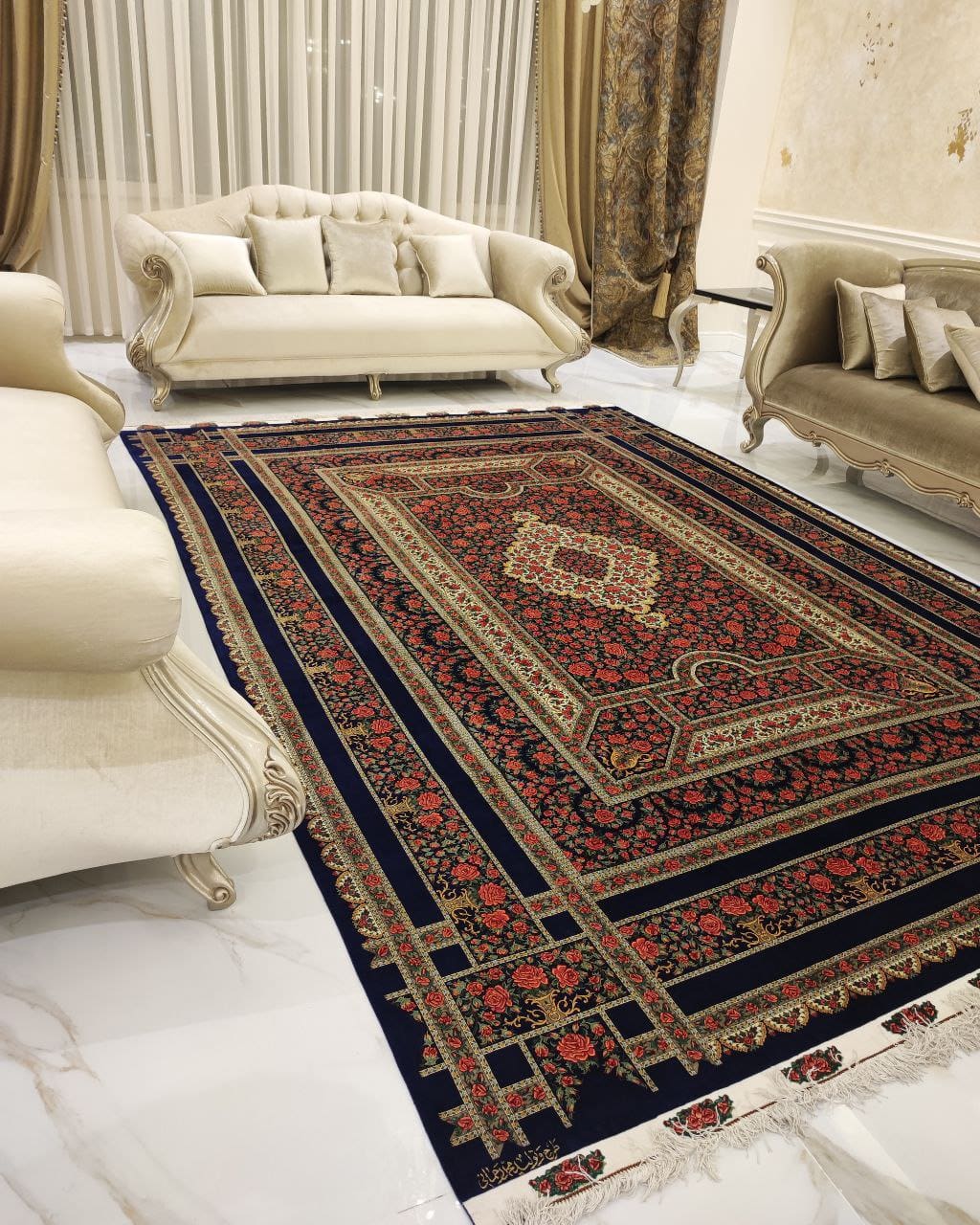 Rahmani Rose Ghom Qom Seidenteppich 59 Pertnerschaft in Europa mit Rahmani Rose Carpet – Der moderne Klassiker der Qom Seidenteppiche