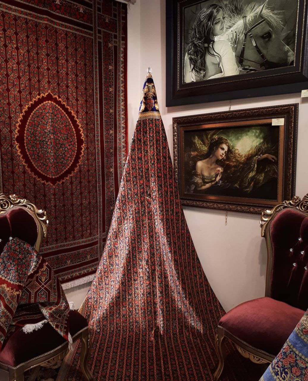 Rahmani Rose Ghom Qom Seidenteppich 61 Pertnerschaft in Europa mit Rahmani Rose Carpet – Der moderne Klassiker der Qom Seidenteppiche