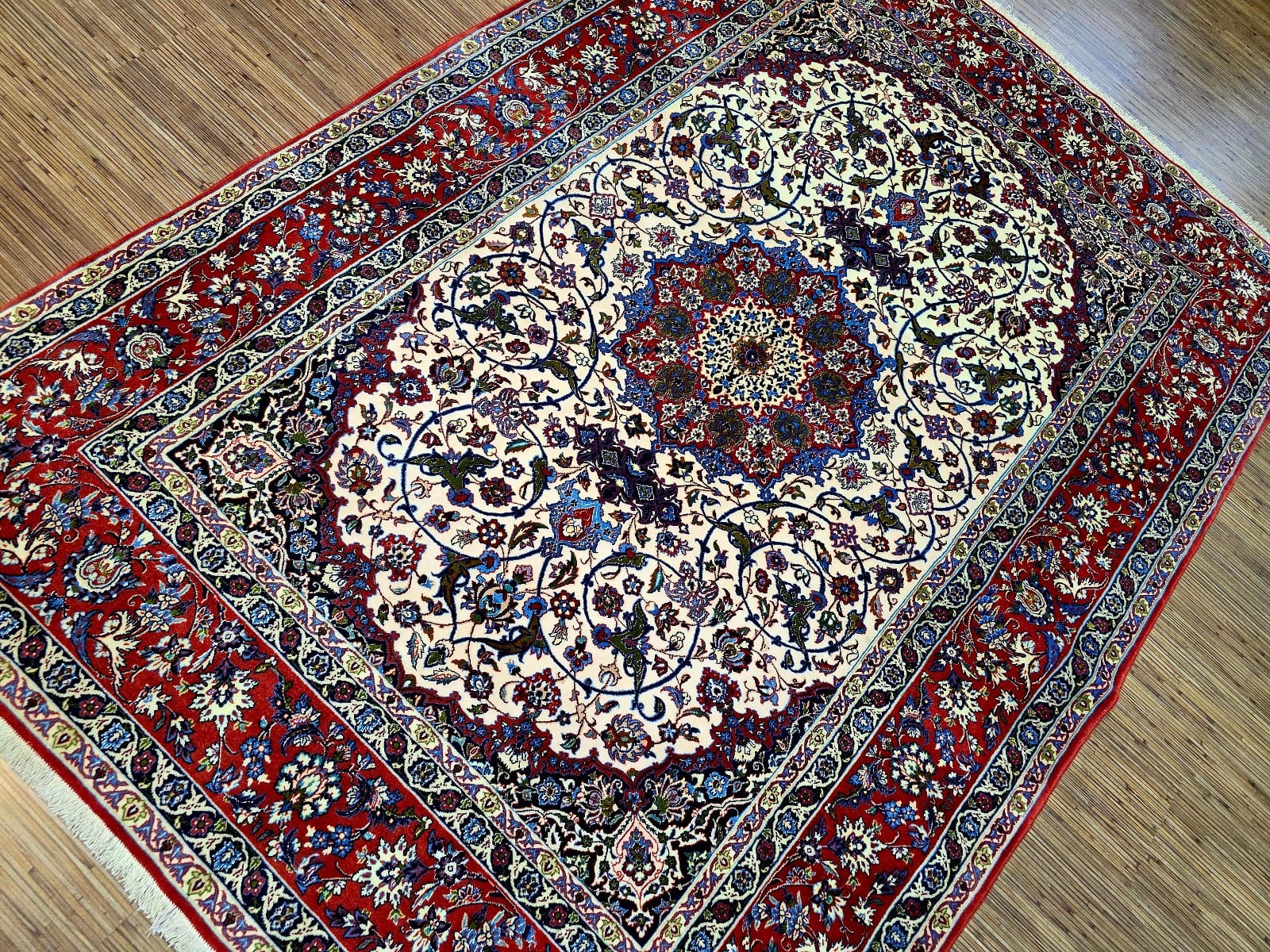 Persischer Teppich Isfahan 220 x 158 cm Korkwolle handgeknüpft schön