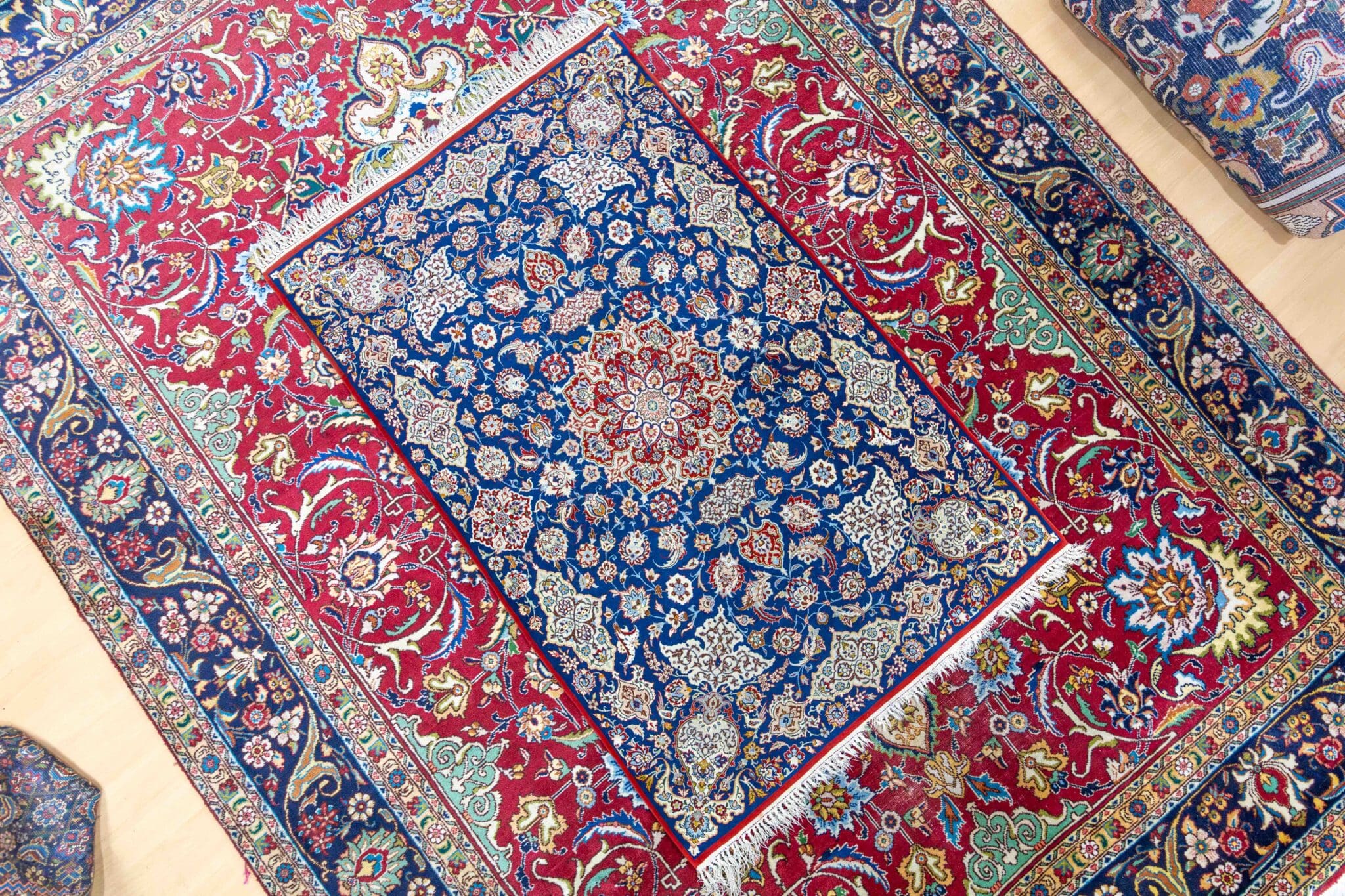 156×102cm Rarer Handgeknüpfter historischer Isfahan Perserteppich ca. 80 Jahre alt 1 Miollion Knoten/Qm Korkwolle auf Seide Unikat Zeitlos Meisterknüpfung W1(#447)