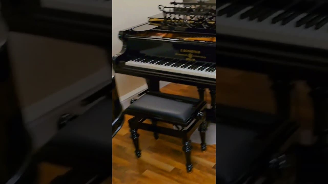 Unser Showroom für antike #Steinway #Bösendorfer #Bechstein #Klavier #Horowitz #KlassischeMusik #Musik