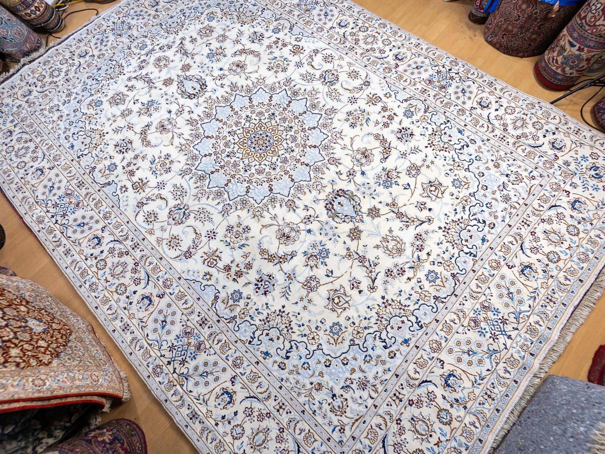 355x255cm Nain 9La mit Seide Handgeknüpfter Perserteppich W1(#493)